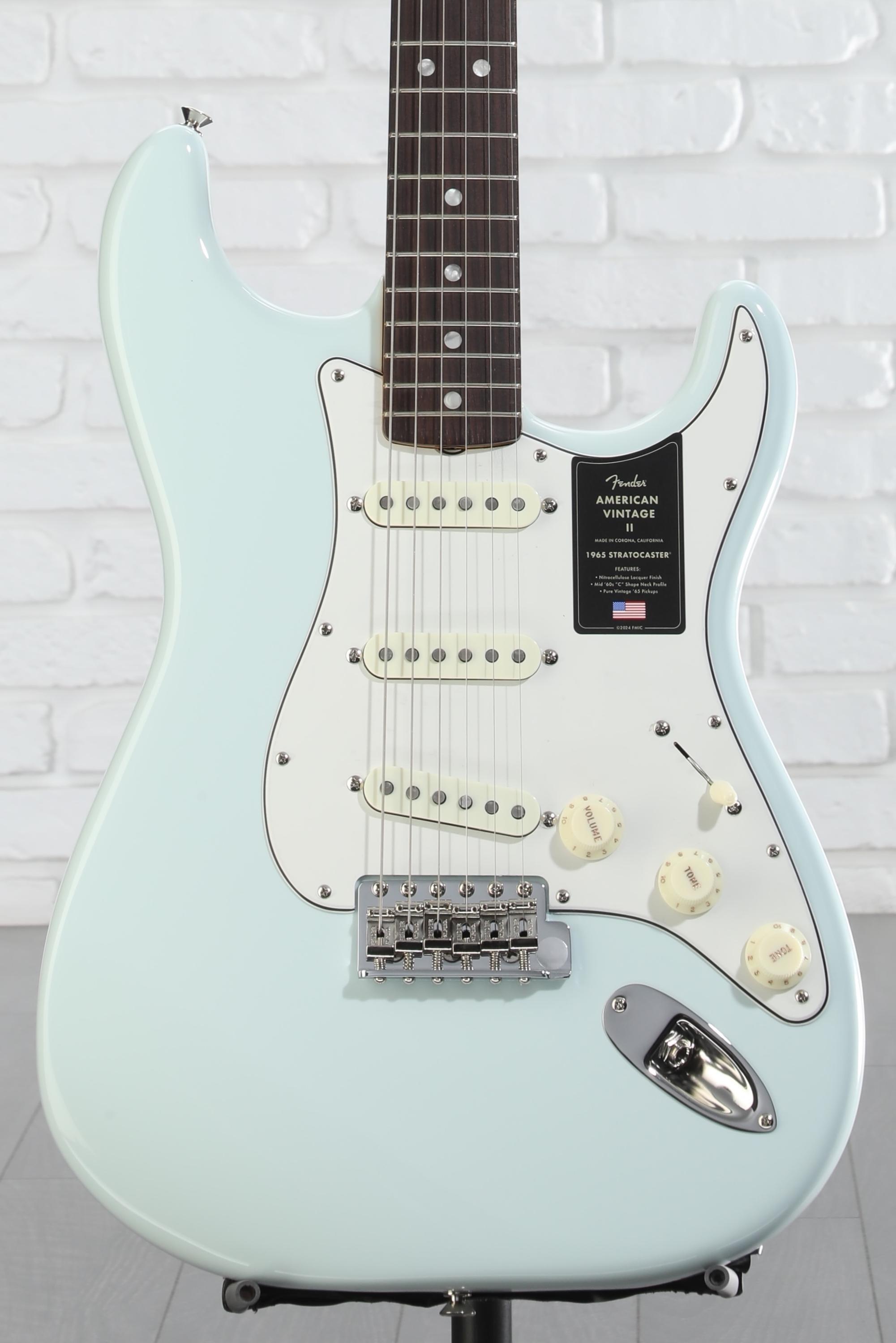 FENDER American vintageシリーズ Fender American Vintage II 1965 Stratocaster Electric Guitar