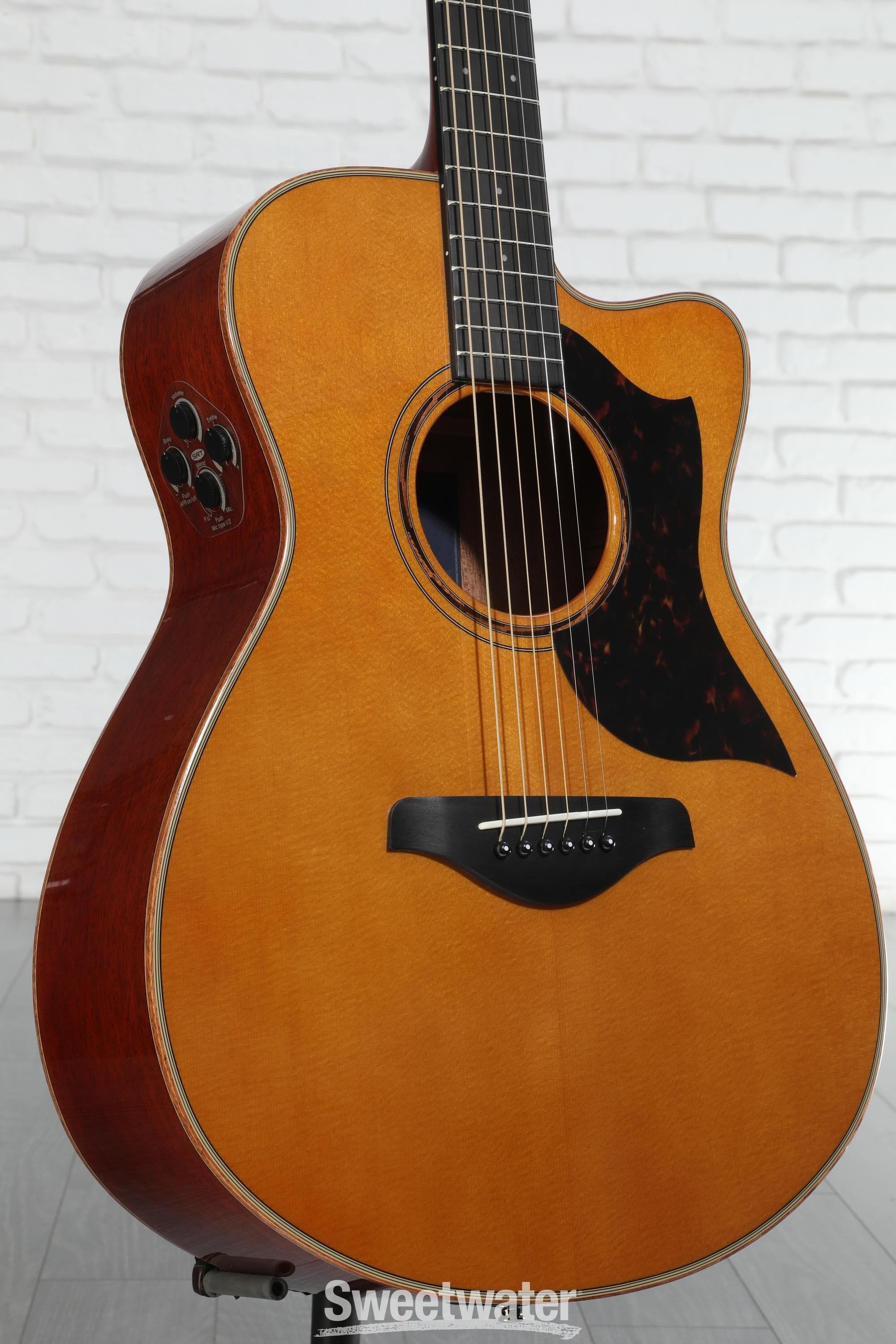 Yamaha AC3M ARE Concert Cutaway Acoustic-electric Guitar