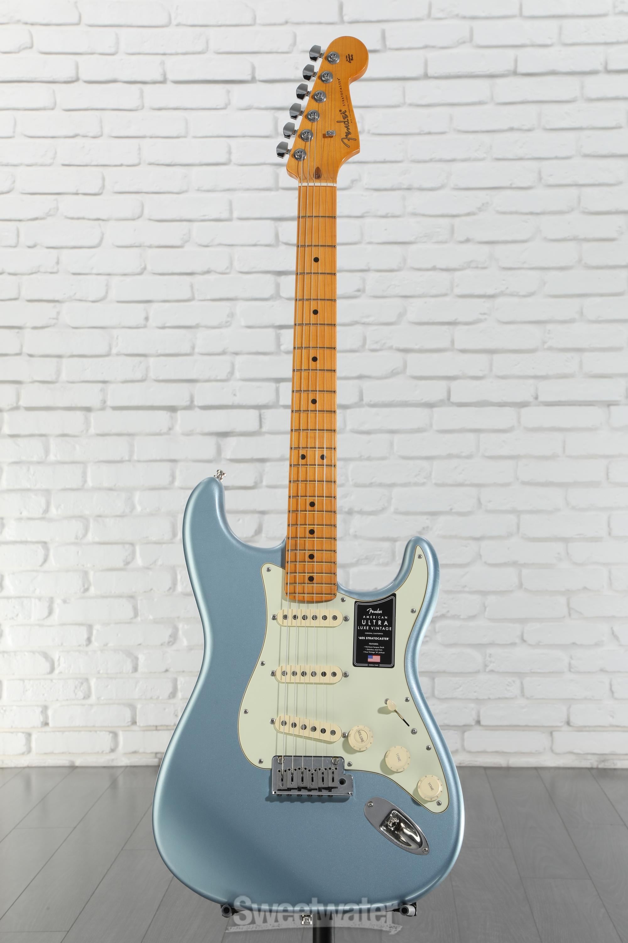 ギター Fender USA 60s Stratocaster Fender American Ultra Luxe '60s Stratocaster - Ice Blue Metallic