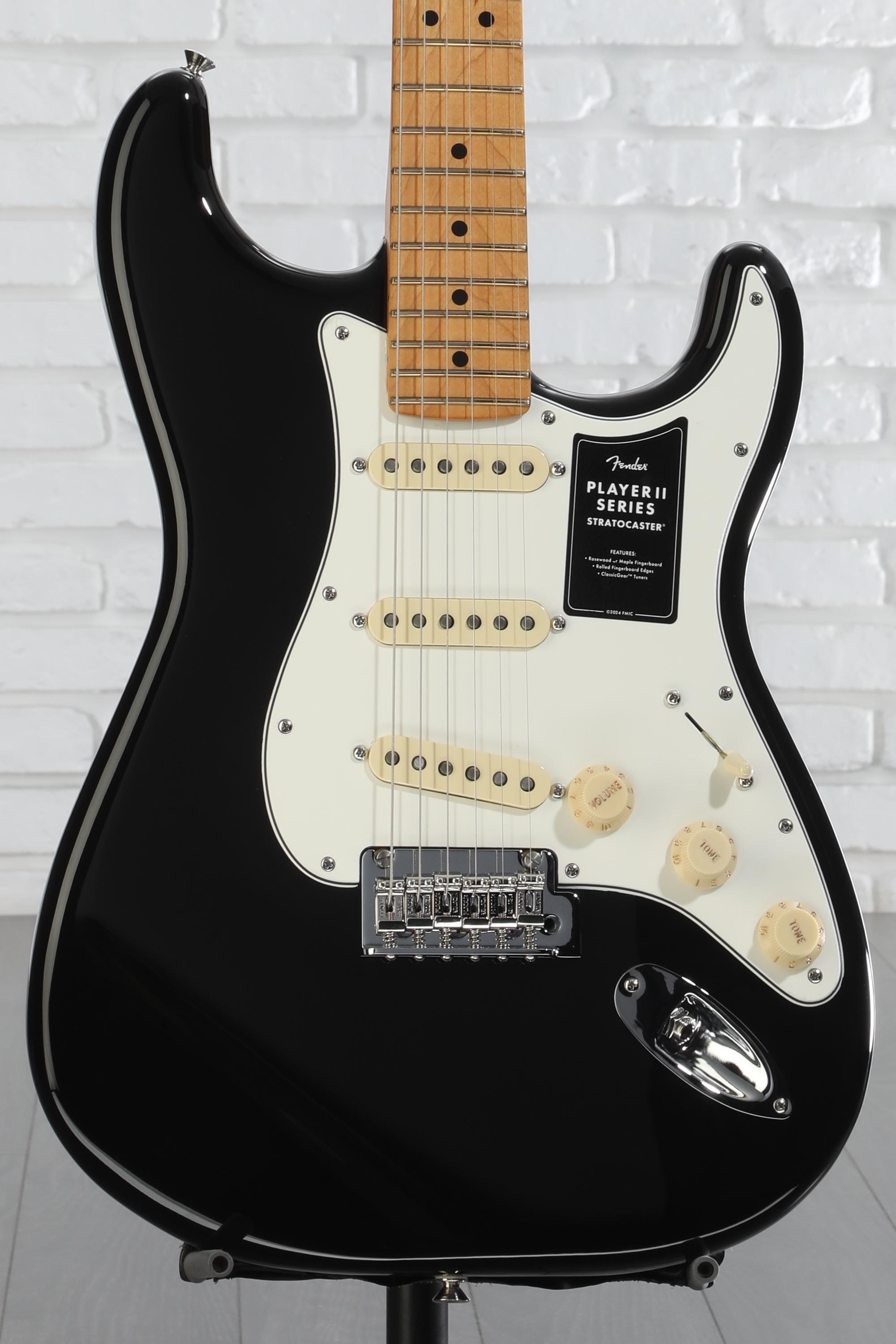ギター Fender Player Series Stratocaster Fender Player Stratocaster - Black with Maple Fingerboard