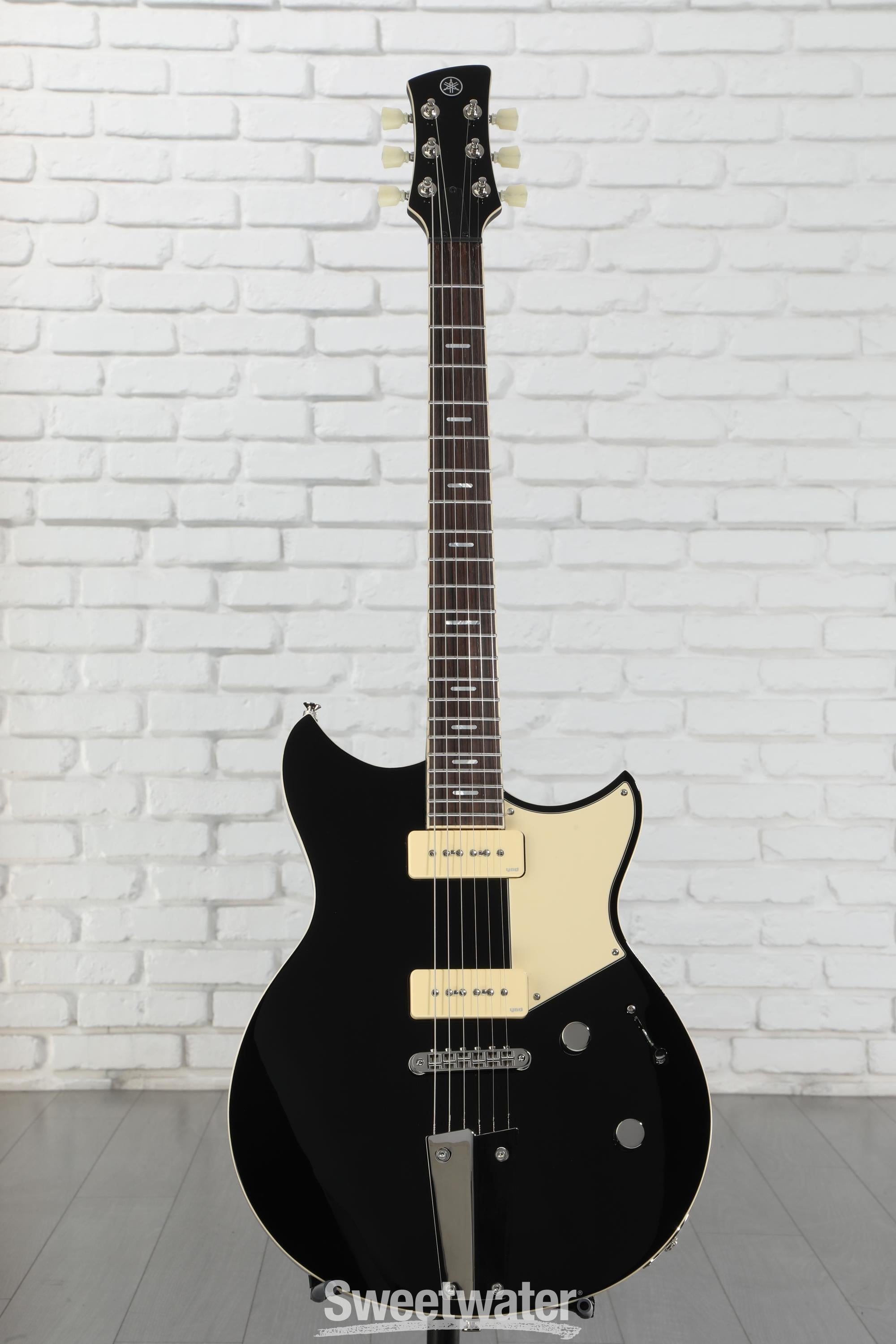 ギター YAMAHA REVSTAR RSS02T BLACK Yamaha Revstar Standard RSS02T Electric Guitar (with Gig Bag)