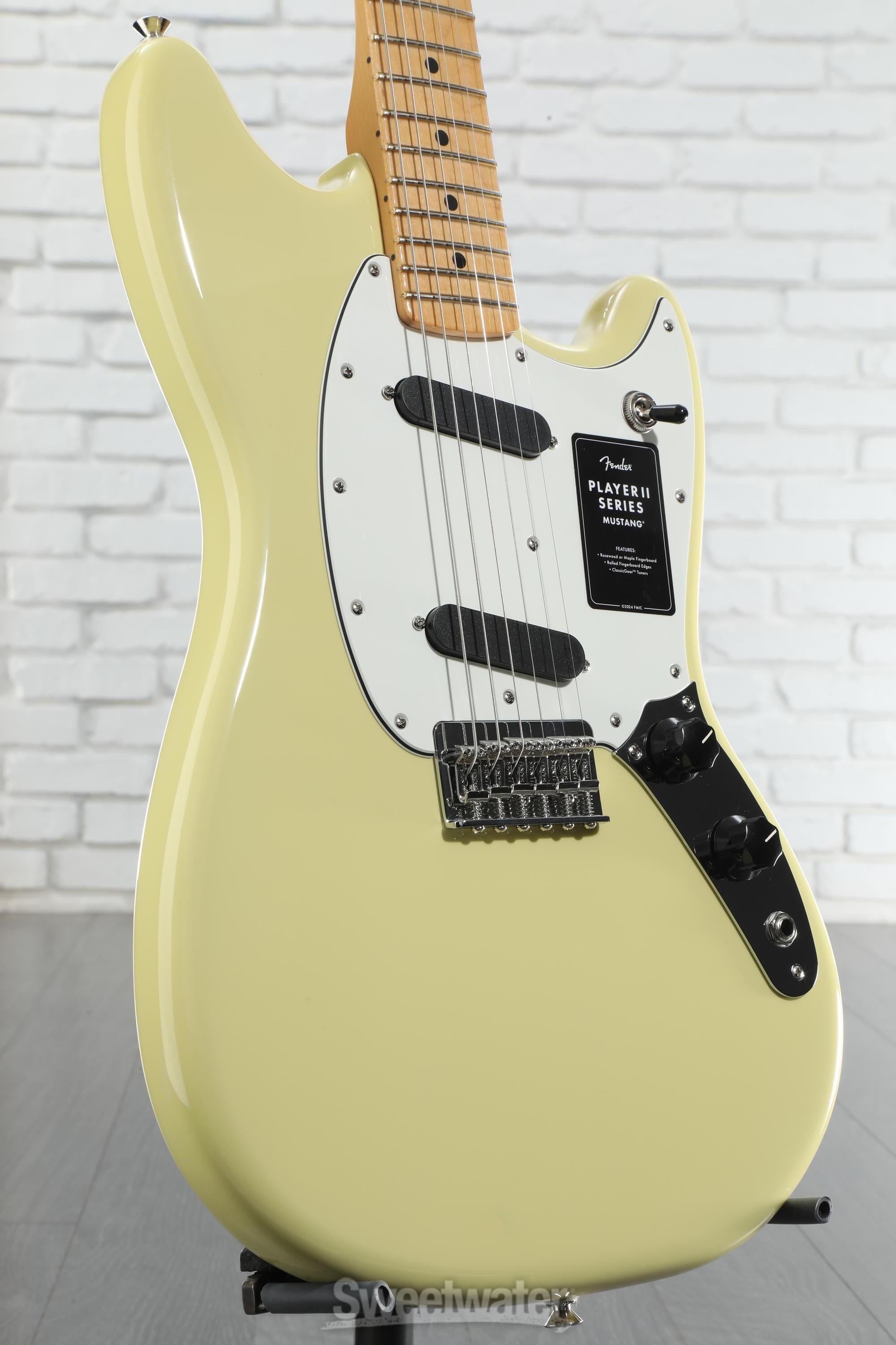 ギター fFender Player II Mustang Fender Player II Mustang - Black with Rosewood Fingerboard