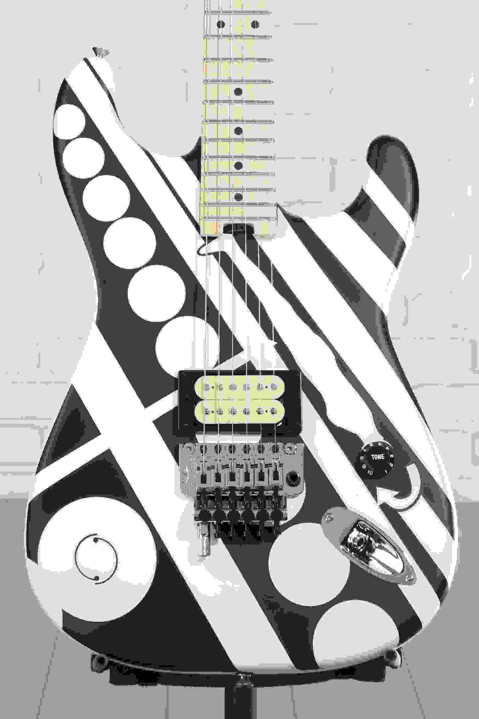 EVH Striped Series Circles Electric Guitar - Crop Circles