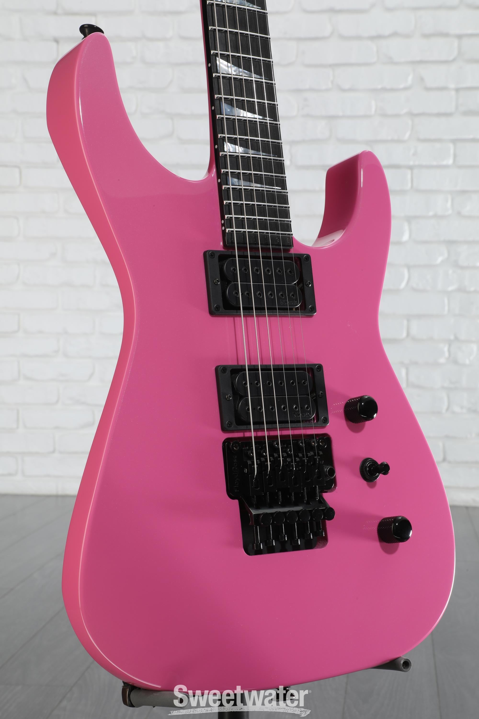 BLACKPINK カスタム　オーダー　ギター MARTIN】珠玉かつ衝撃のカスタムモデル！MARTIN Custom Shopの