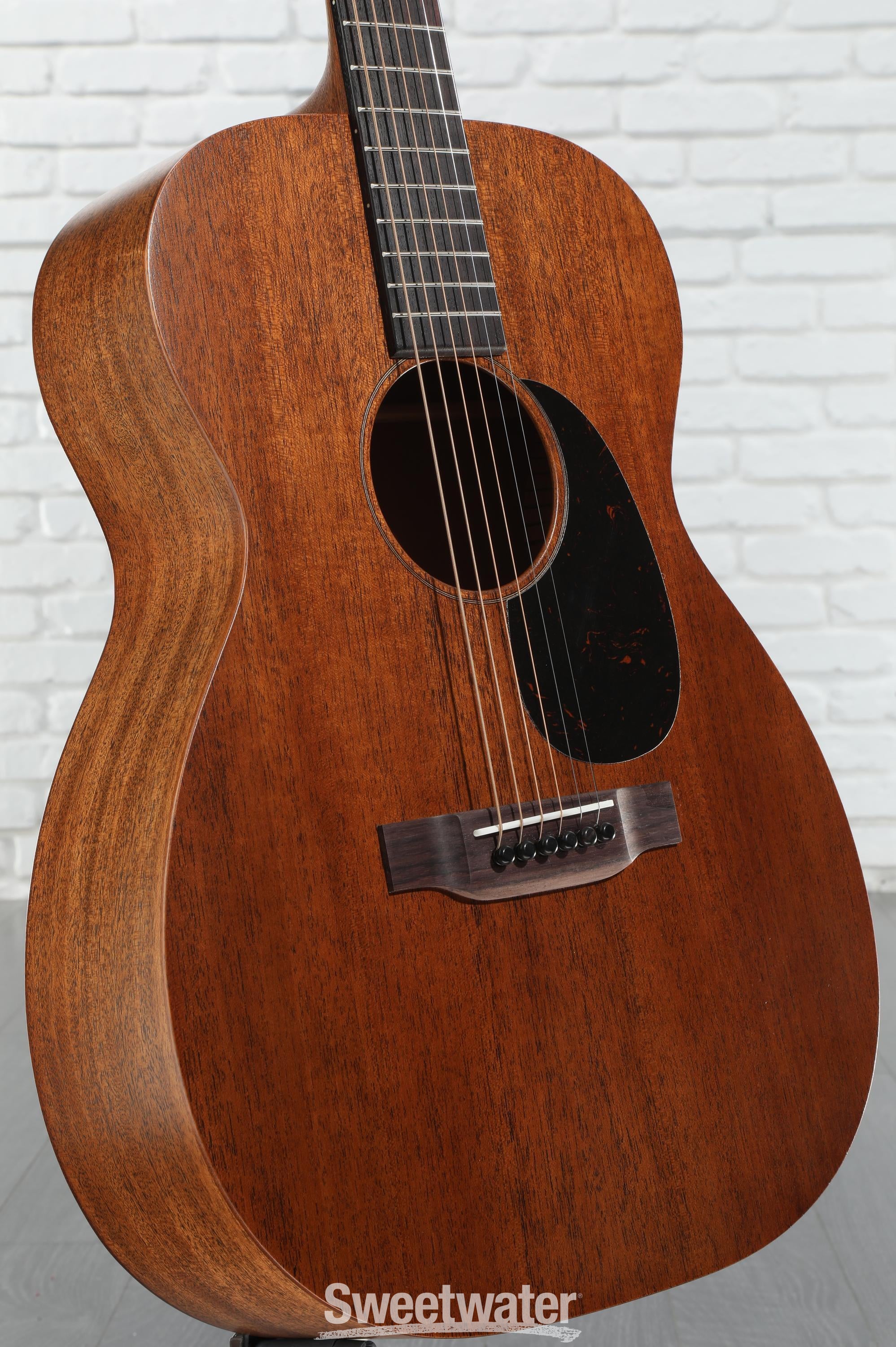 Martin 00-15M Acoustic Guitar - Satin Natural Mahogany Martin 00-15M Acoustic Guitar - Satin Natural Mahogany