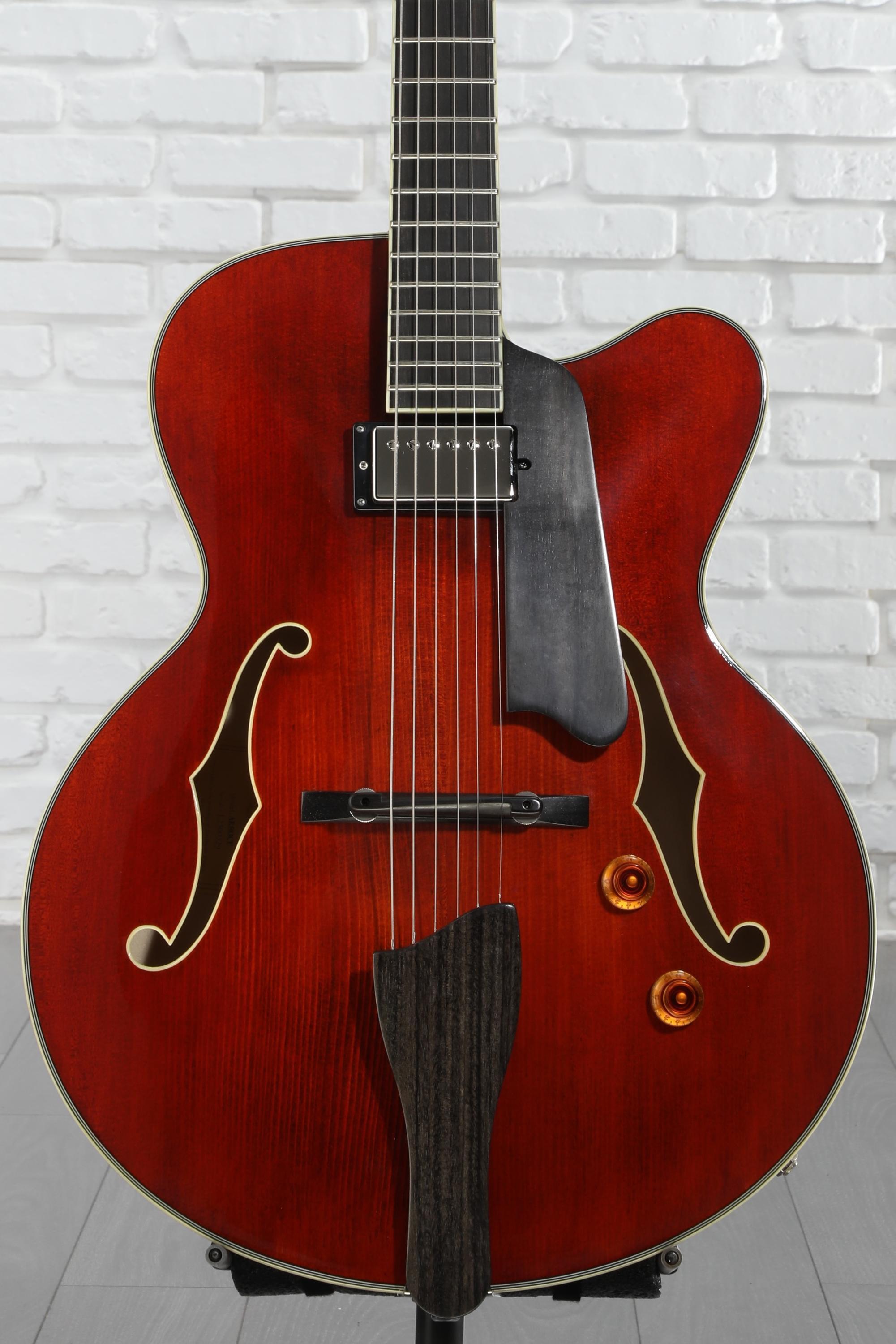 Eastman Guitars AR503CE Archtop Hollowbody Electric Guitar