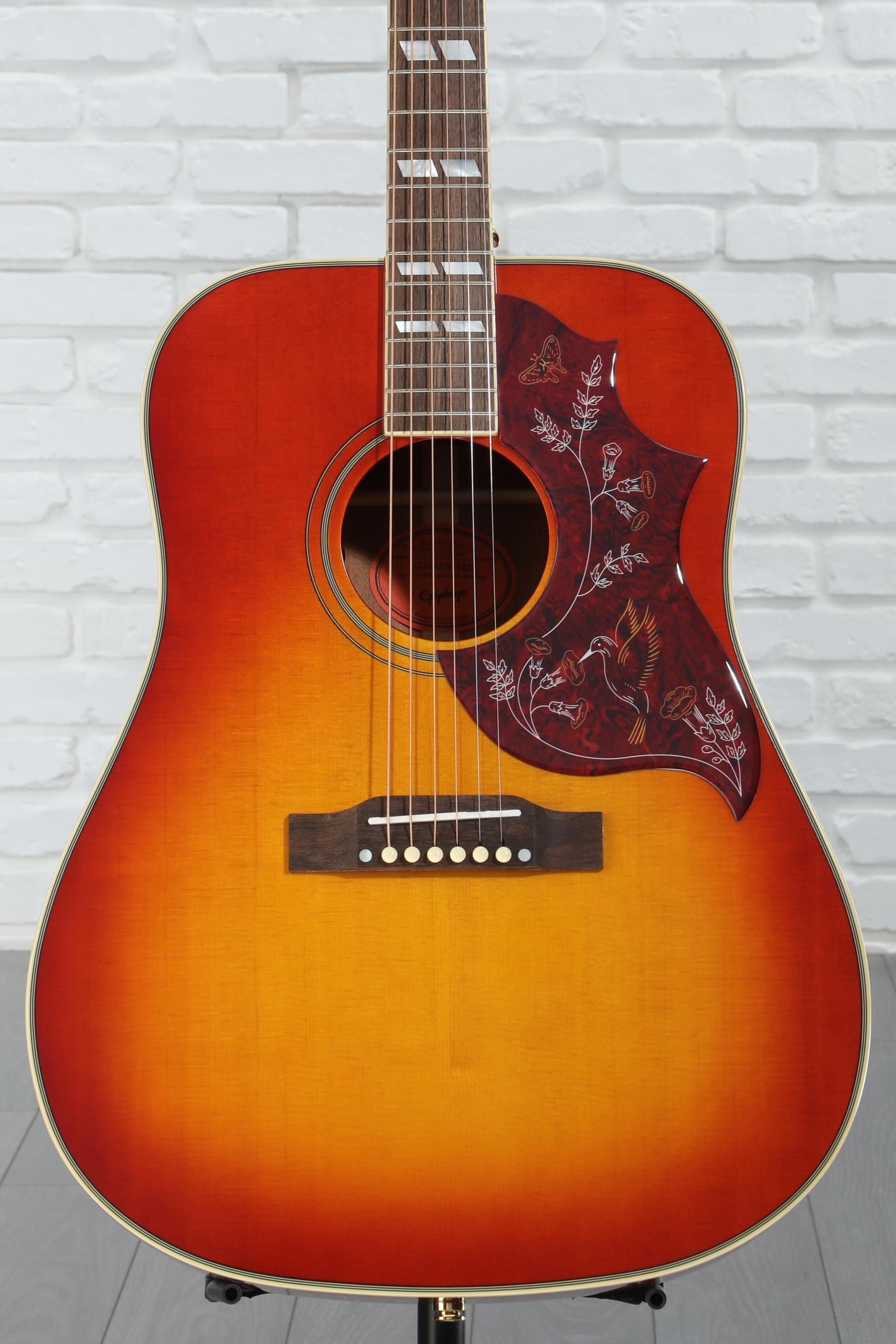 ギター Epiphone Hummingbird Inspired by Gibson Epiphone Hummingbird Acoustic Guitar - Aged Cherry Sunburst
