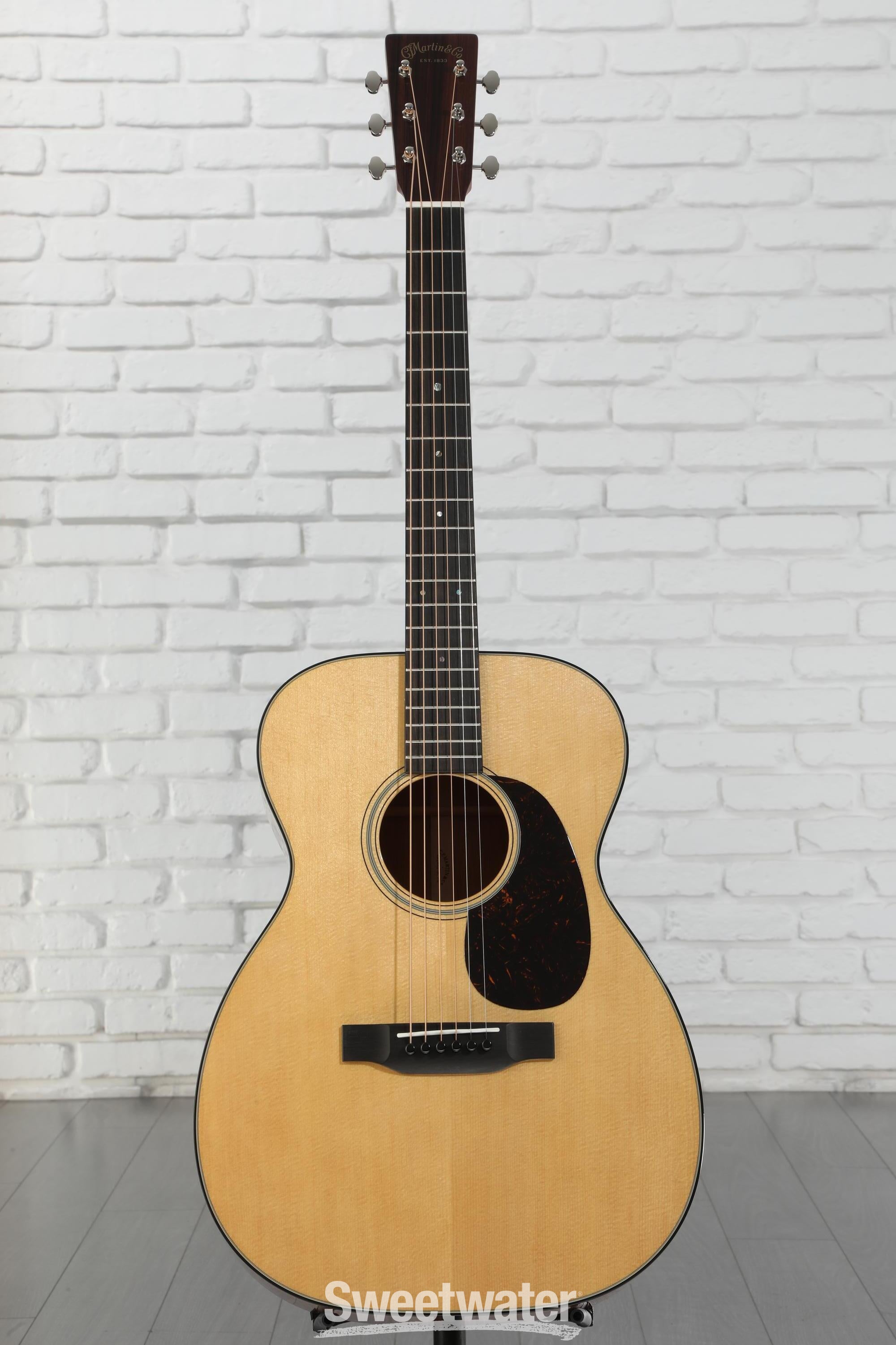 Martin 00-18 Standard Series Acoustic Guitar - Natural Aging