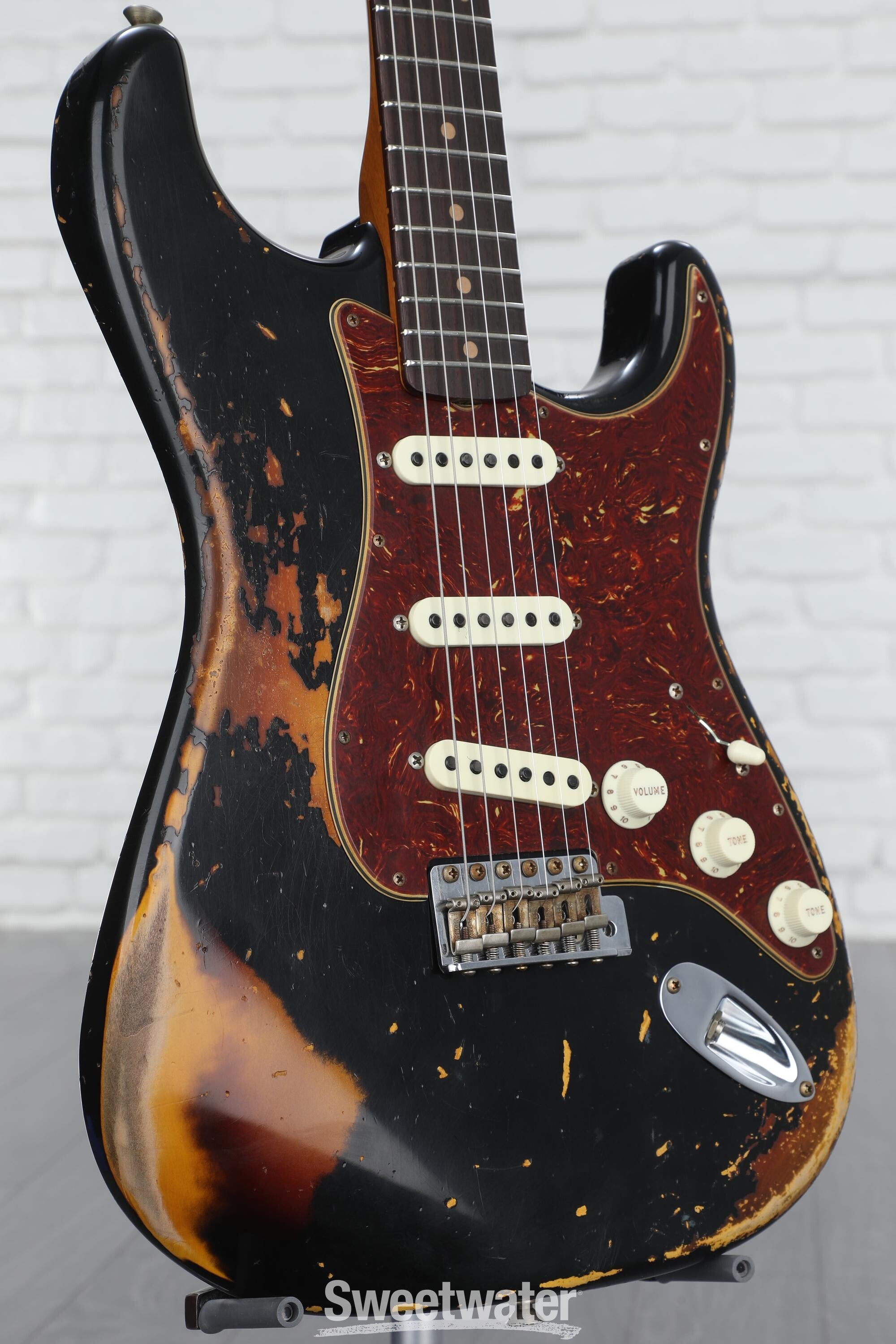 Fender Custom Shop Limited Edition '61 Stratocaster Heavy Relic - Aged  Black Over 3-color Sunburst