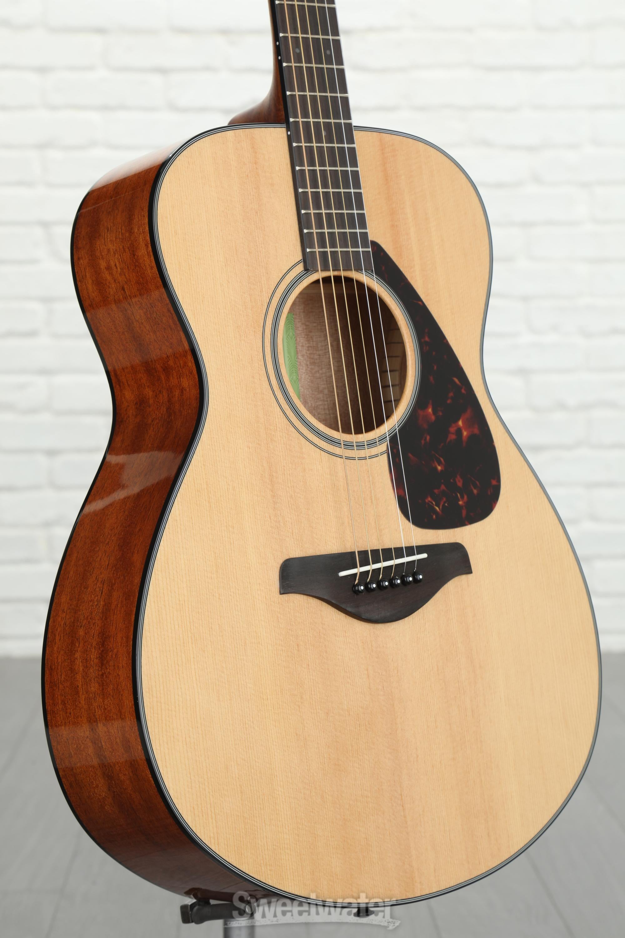 Yamaha FS800 Concert Acoustic Guitar - Natural | Sweetwater