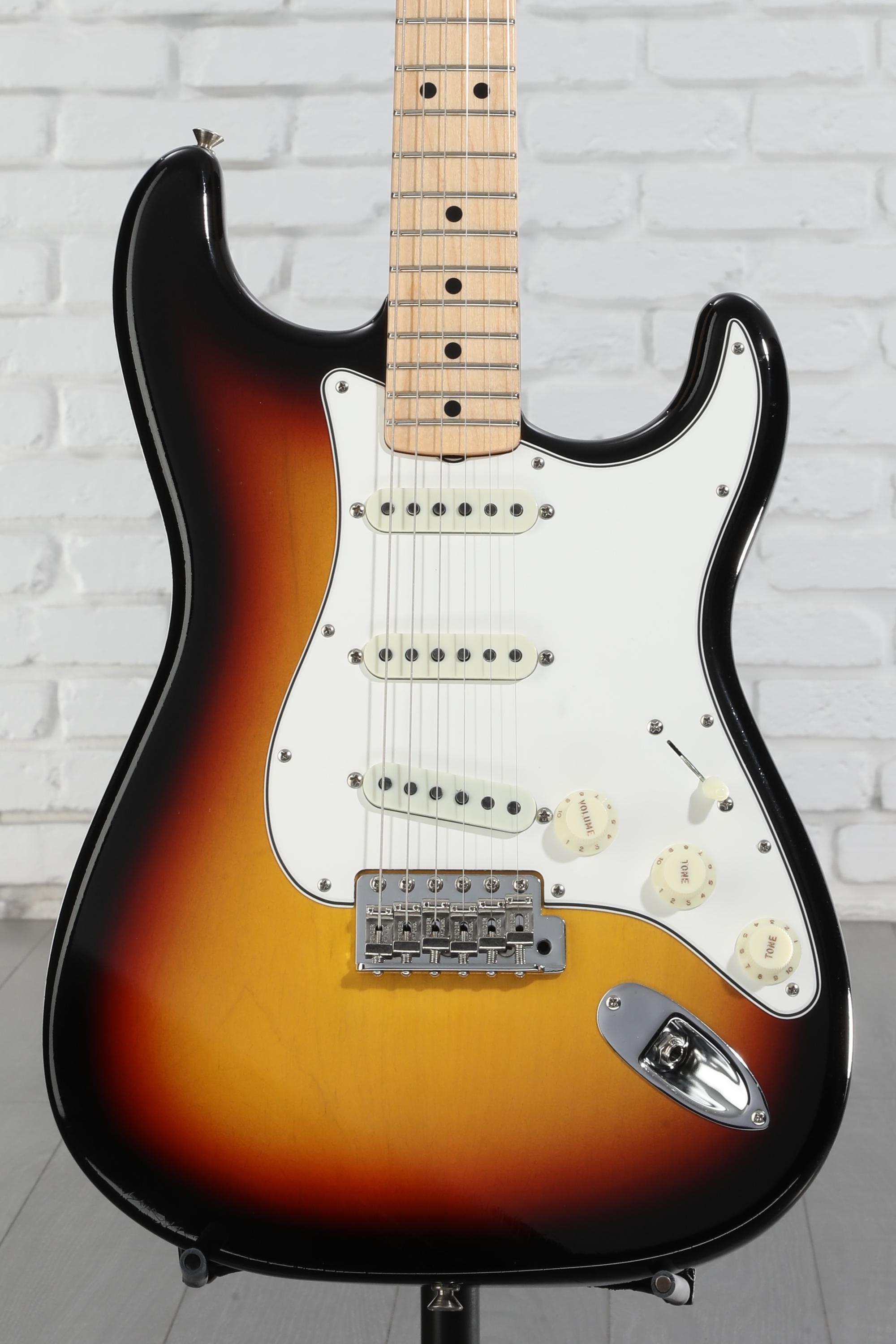 【info.lady bird】Fender Stratocaster Fender Custom Shop 1968 Stratocaster DLX Closet Classic Aged