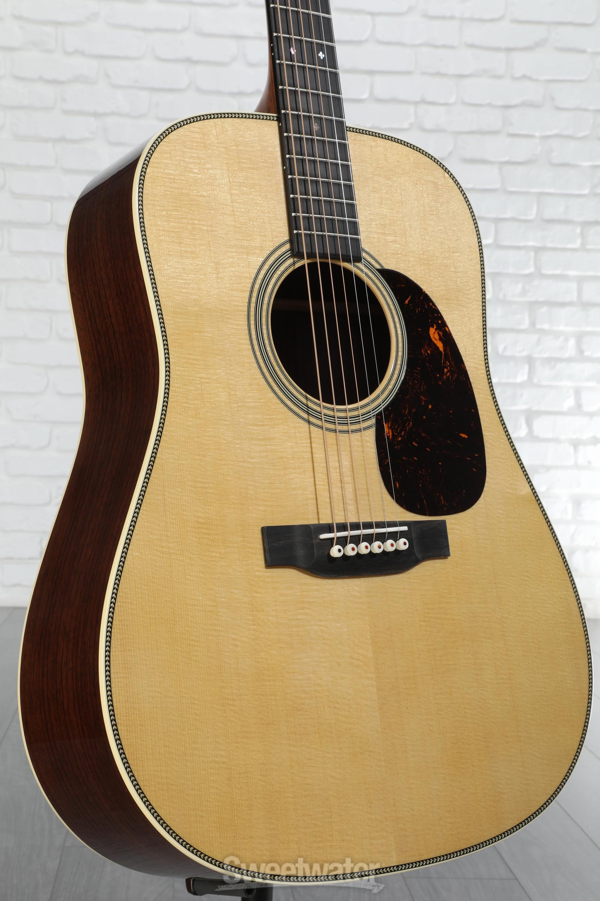 MARTIN HD-28V S/N16番台 iBeam Active Martin HD-28V AW Acoustic Guitar (2007) – Elderly Instruments