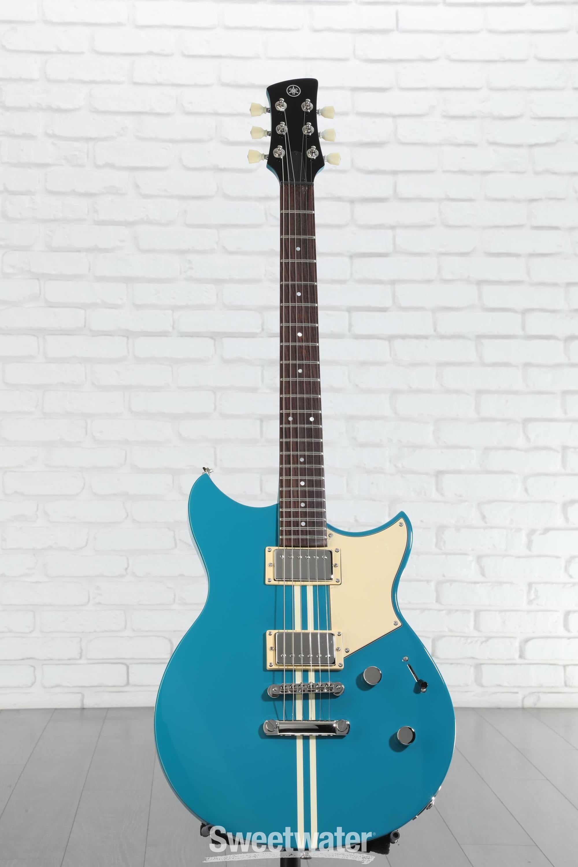 Yamaha Revstar Element RSE20 Electric Guitar - Swift Blue