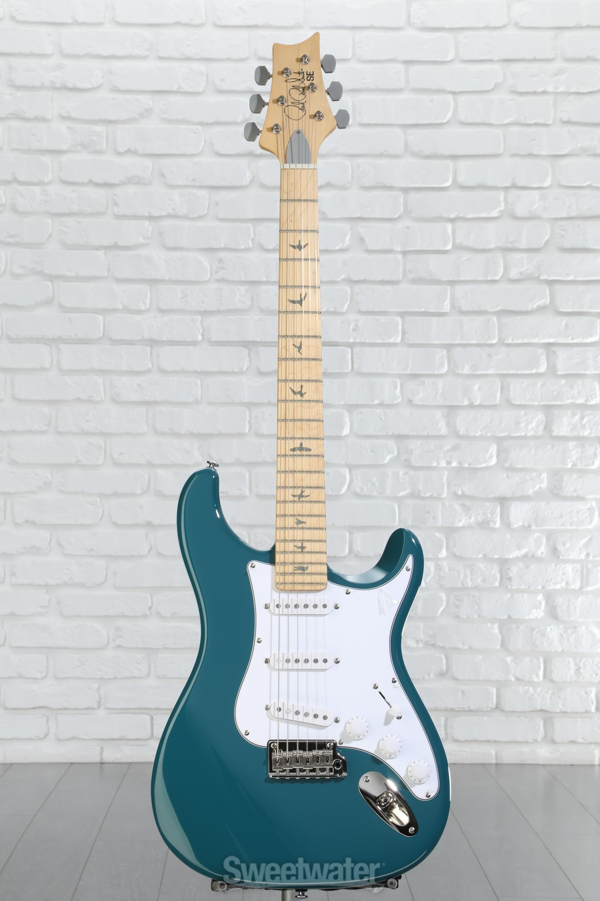 PRS SE Silver Sky Electric Guitar - Nylon Blue with Maple PRS SE Silver Sky Electric Guitar - Nylon Blue with Maple