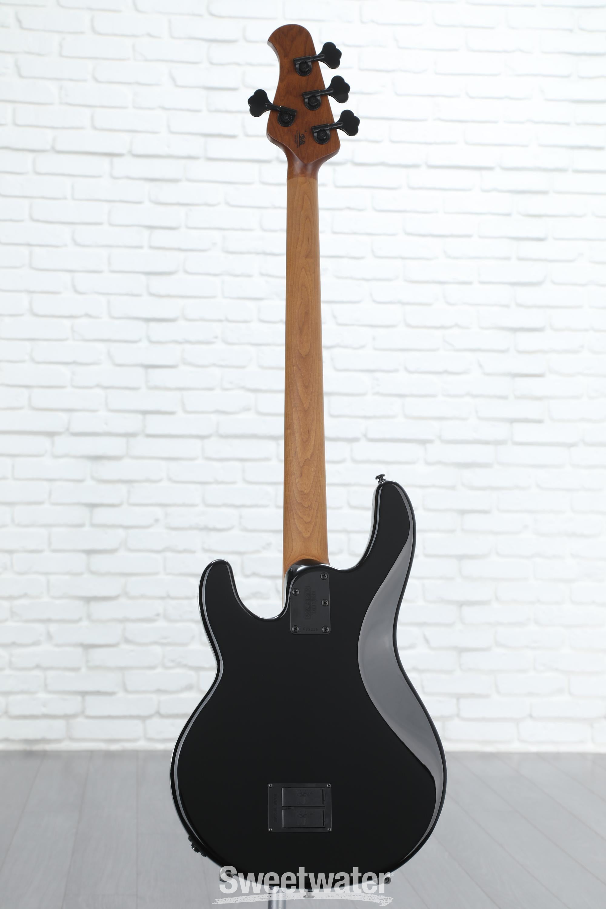 Ernie Ball Music Man StingRay Special Bass Guitar - Black Ernie Ball Music Man StingRay Special Bass Guitar - Black