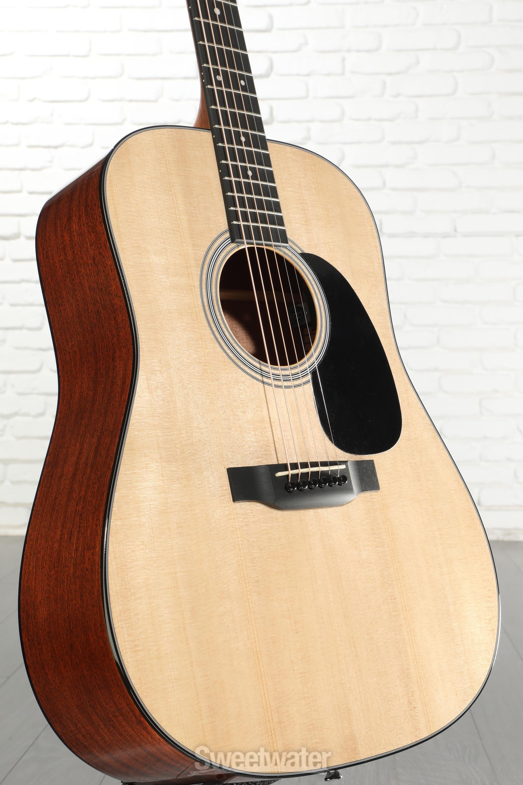 Martin D-12E ROAD SERIESオール単板モデル エレアコギター Martin D-12E ROAD SERIESオール単板モデル エレアコギター Amazon.com