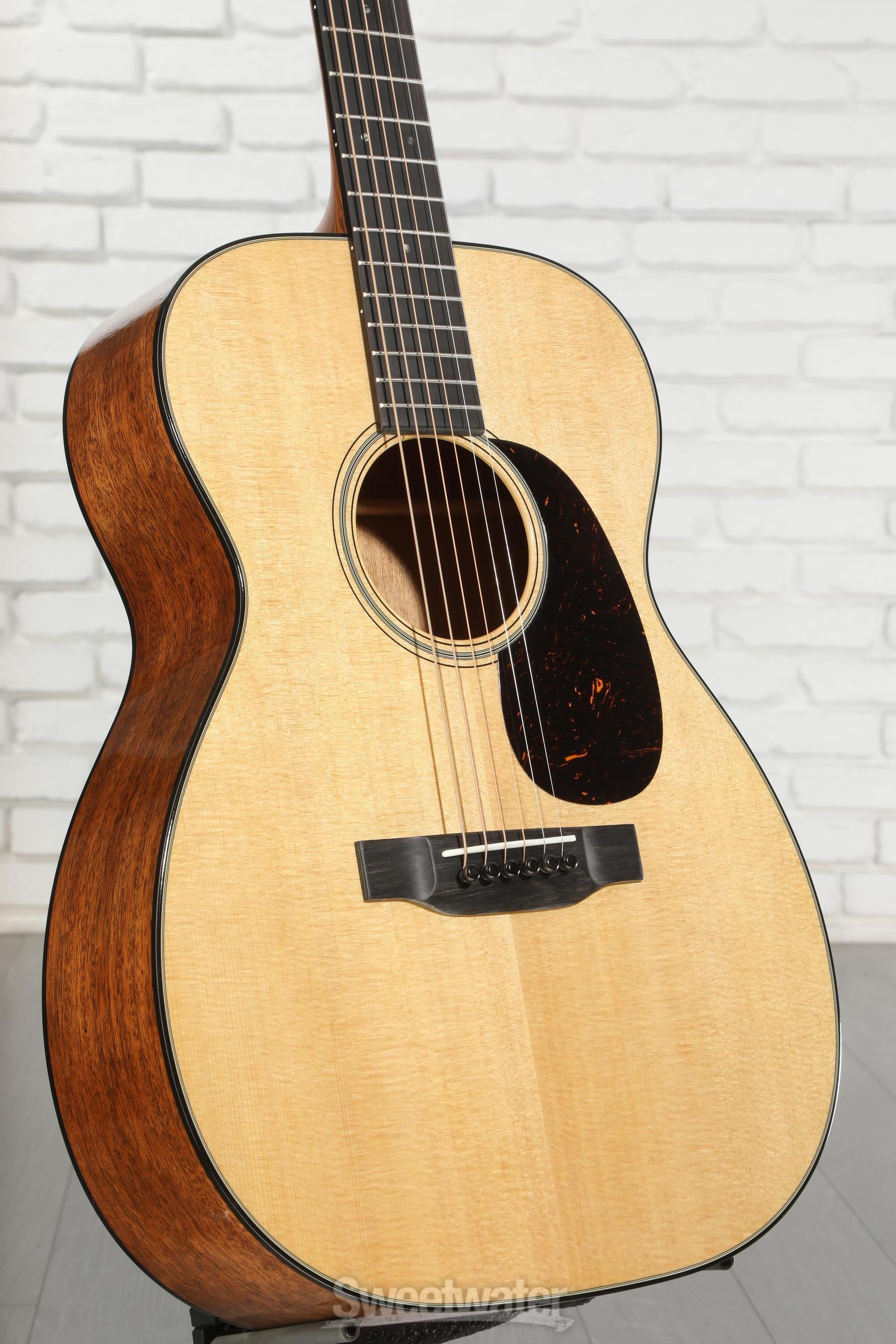 Martin 00-18 Standard Series Acoustic Guitar - Natural Aging Toner