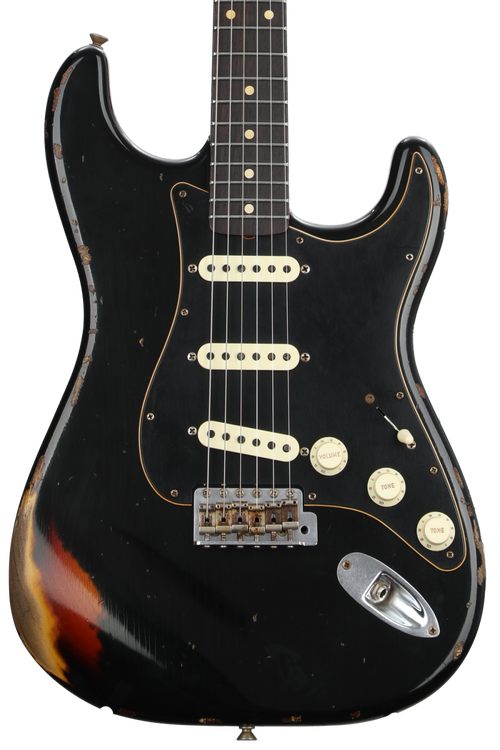 Dual mag outlet stratocaster