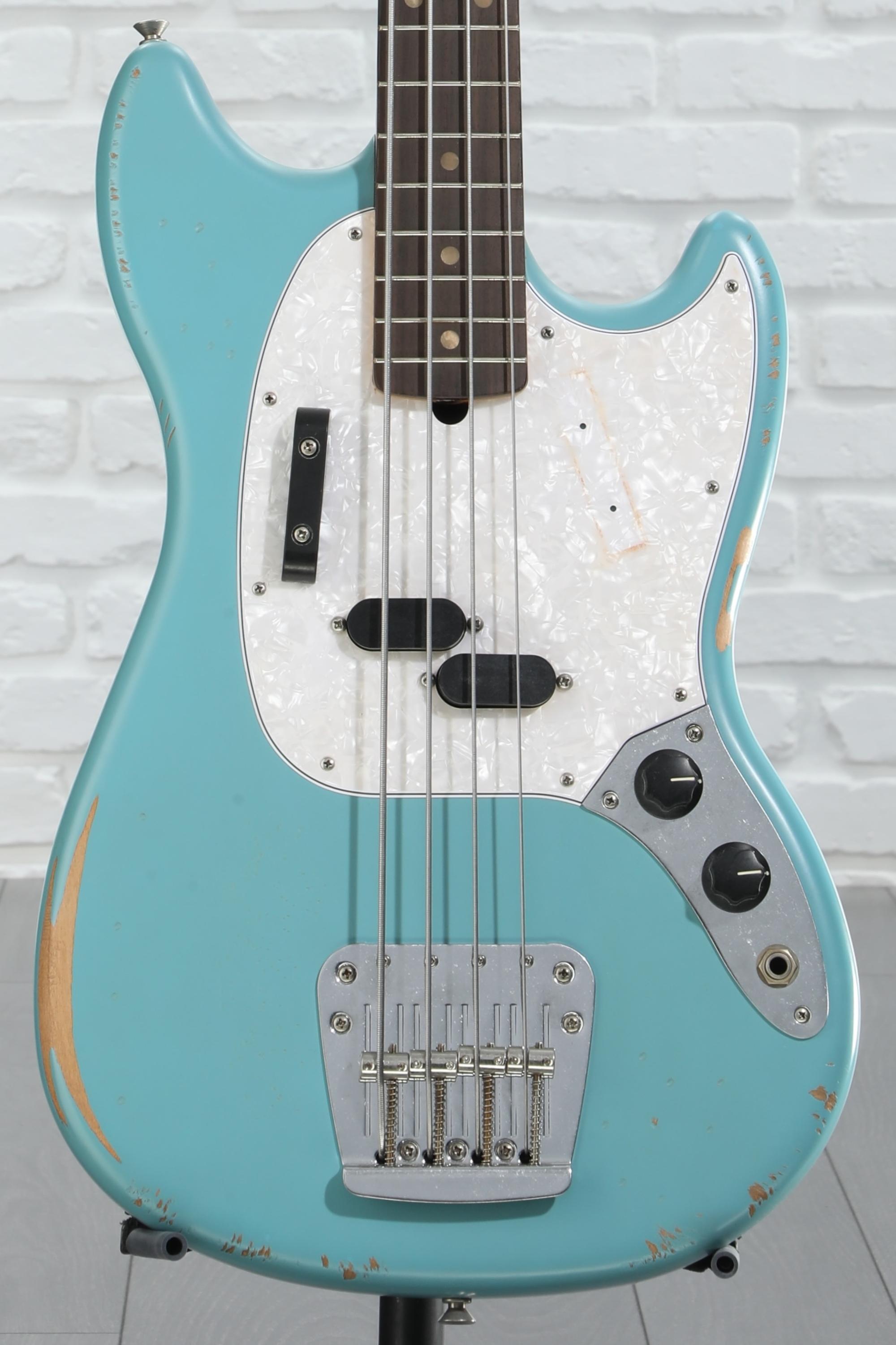Fender JMJ Road Worn Mustang Bass - Faded Daphne Blue