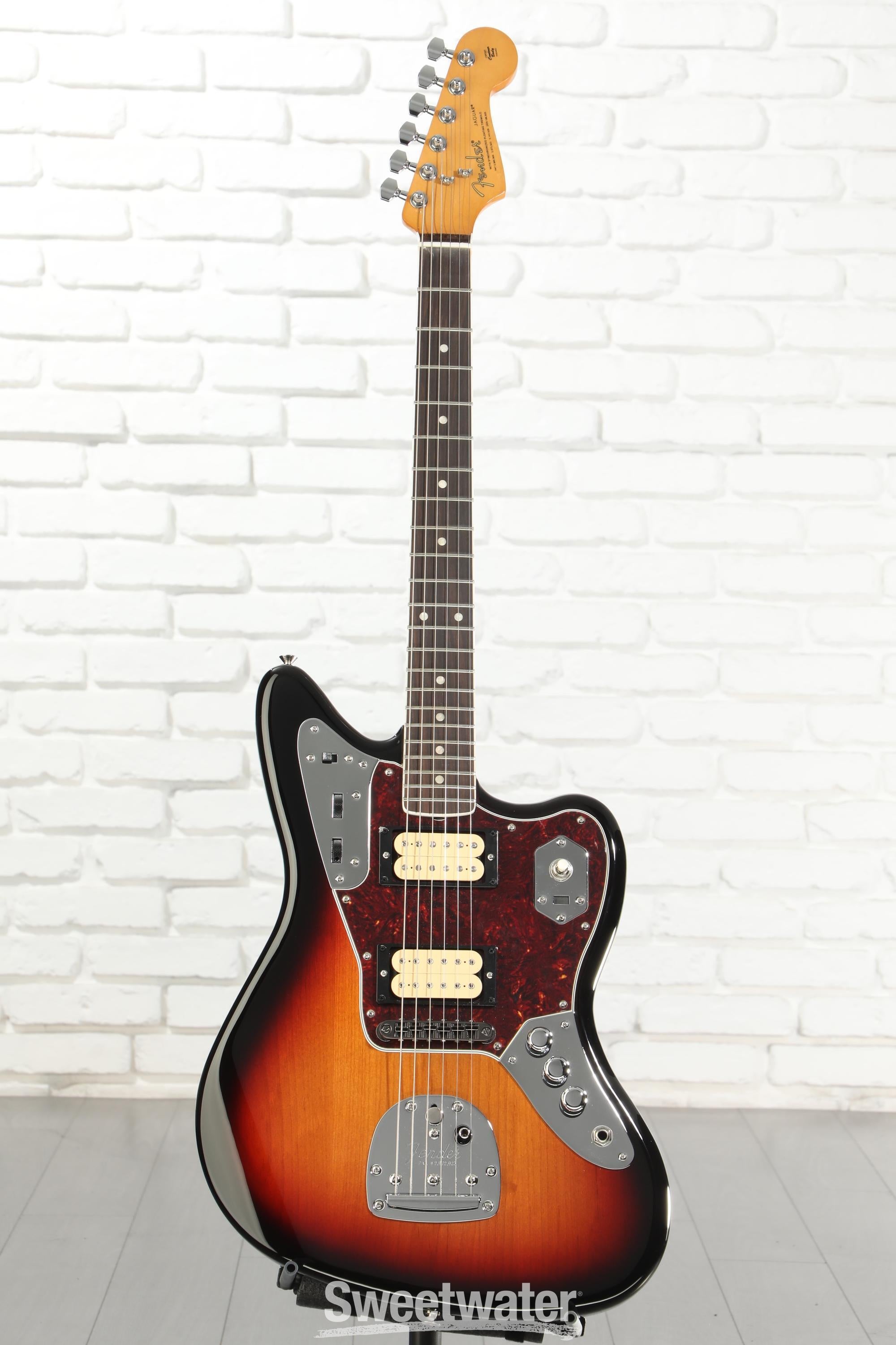 ギター Fender JAGUAR Fender Kurt Cobain Jaguar Electric Guitar - 3-Tone Sunburst