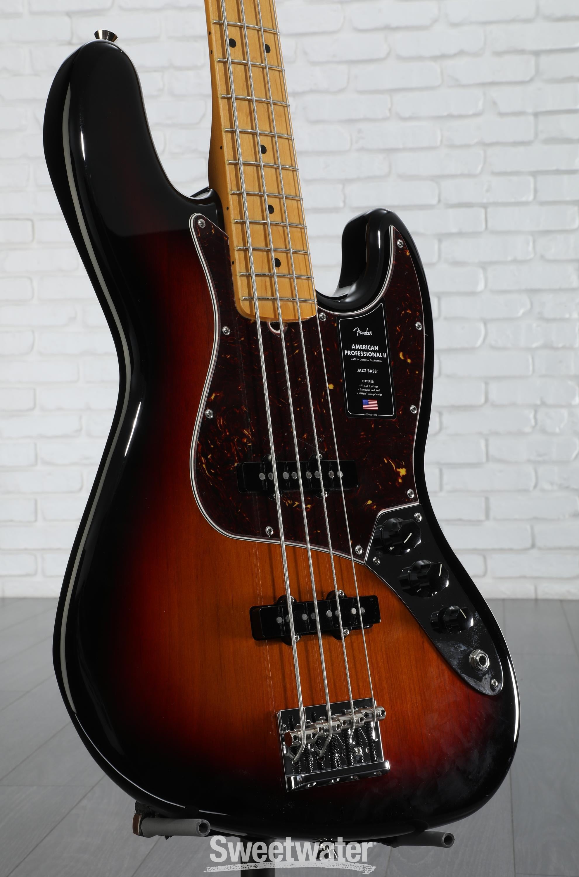 Fender American Professional II Jazz Bass - 3 Color Sunburst