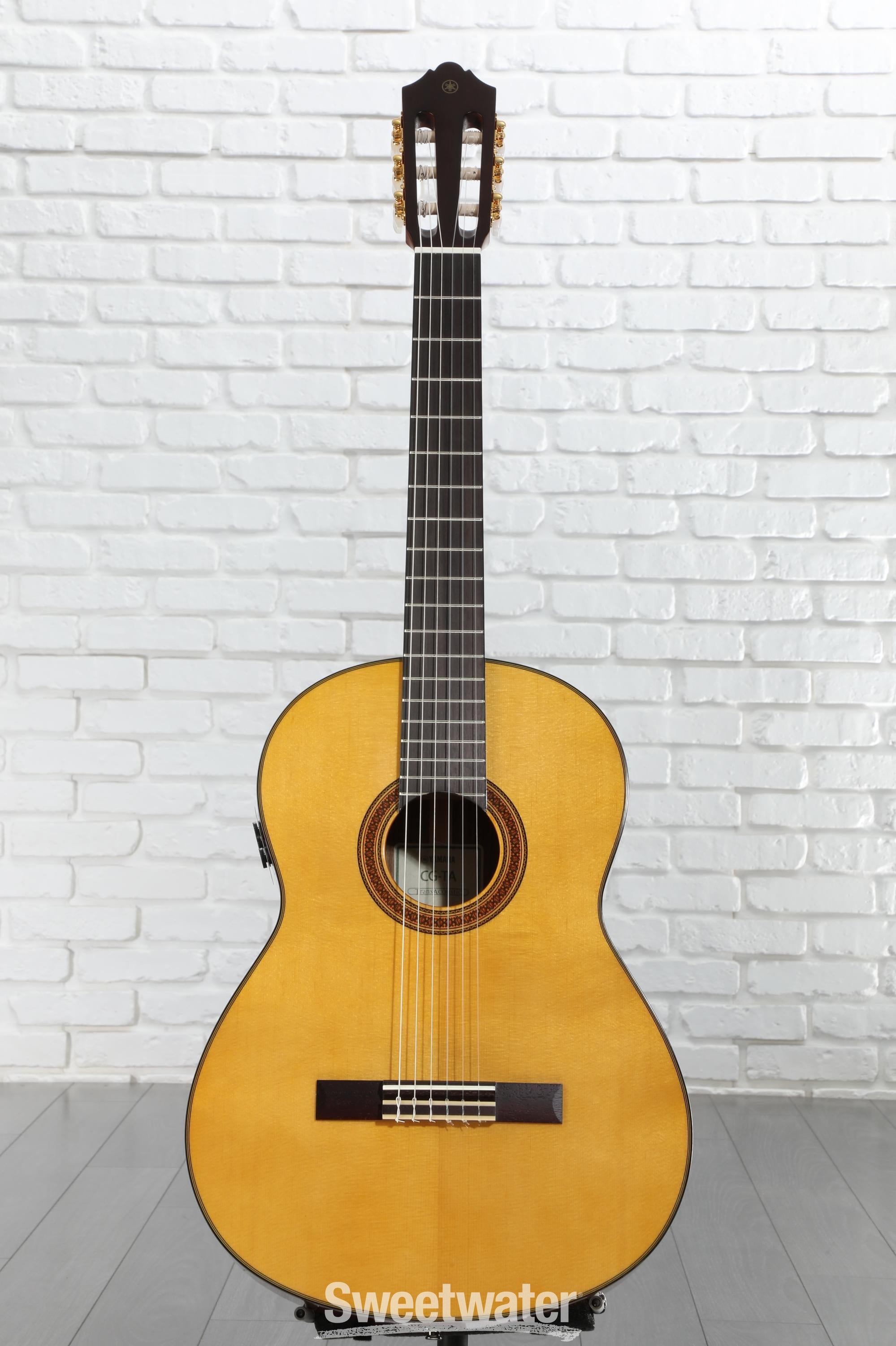 ギター CG-TA YAMAHA Yamaha CG-TA TransAcoustic Nylon String Guitar - Natural Gloss