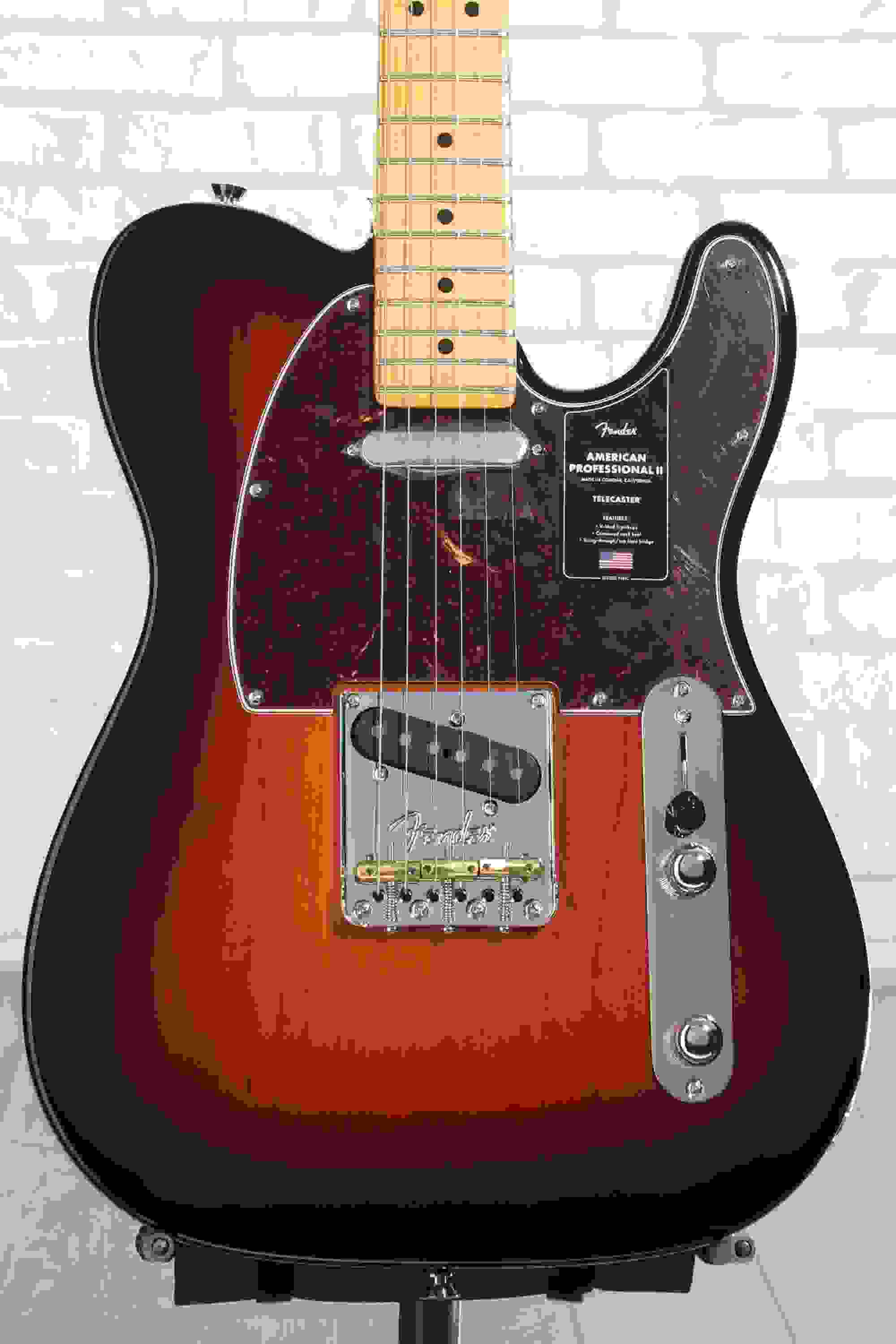 Fender American Professional II Telecaster - 3-color Sunburst with Maple Fingerboard
