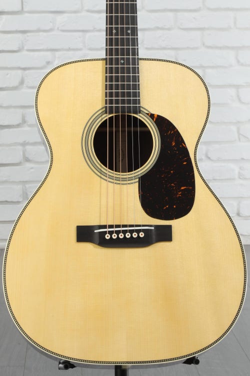 Martin Sweetwater Select 28 Style Herringbone 000 Acoustic Guitar with Adirondack Top - Natural