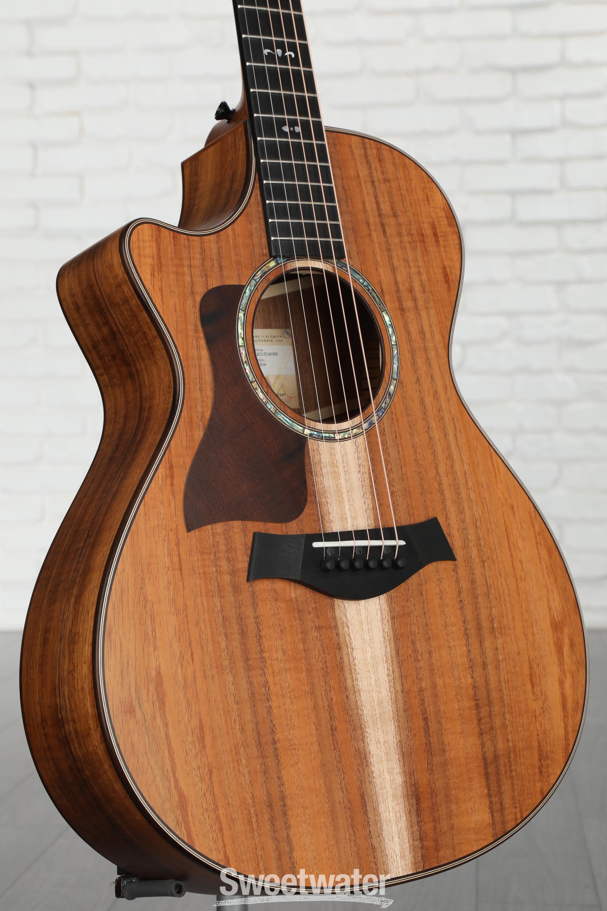 Taylor 722ce Grand Concert Left-handed Acoustic-electric Guitar - Natural