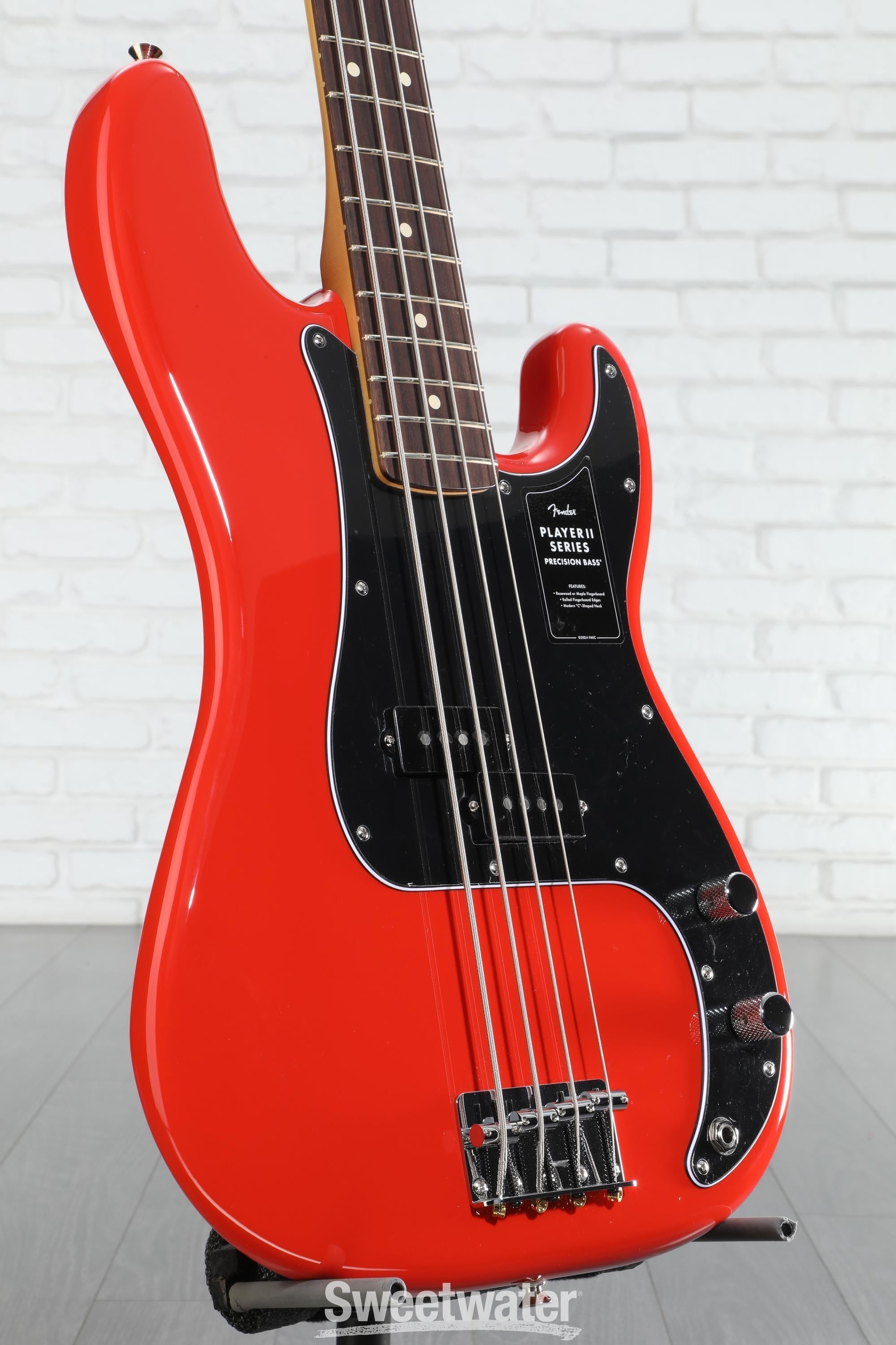 【値下げ中】Fender Precision Bass レッド Fender Player II Precision Bass - Coral Red with Rosewood