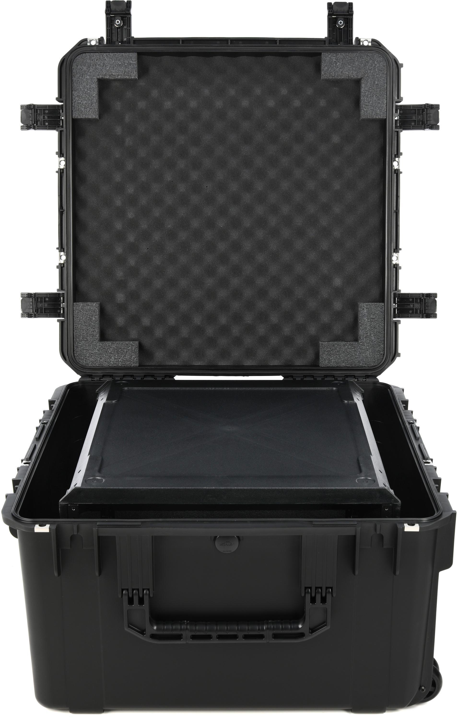 SKB iSeries Injection Molded Fly Rack Case - 6U | Sweetwater