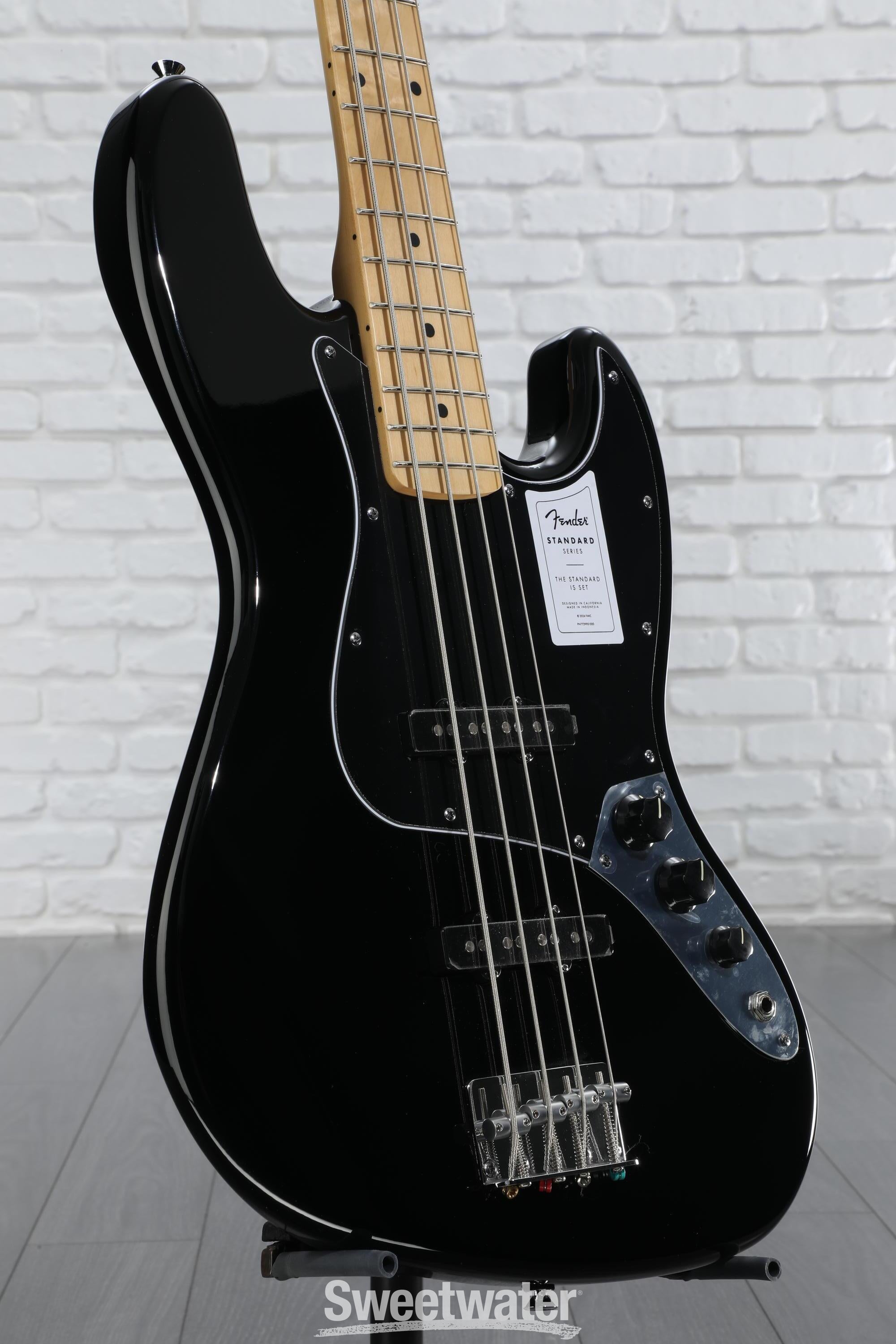 Fender Standard Jazz Bass - Black, Maple Fingerboard