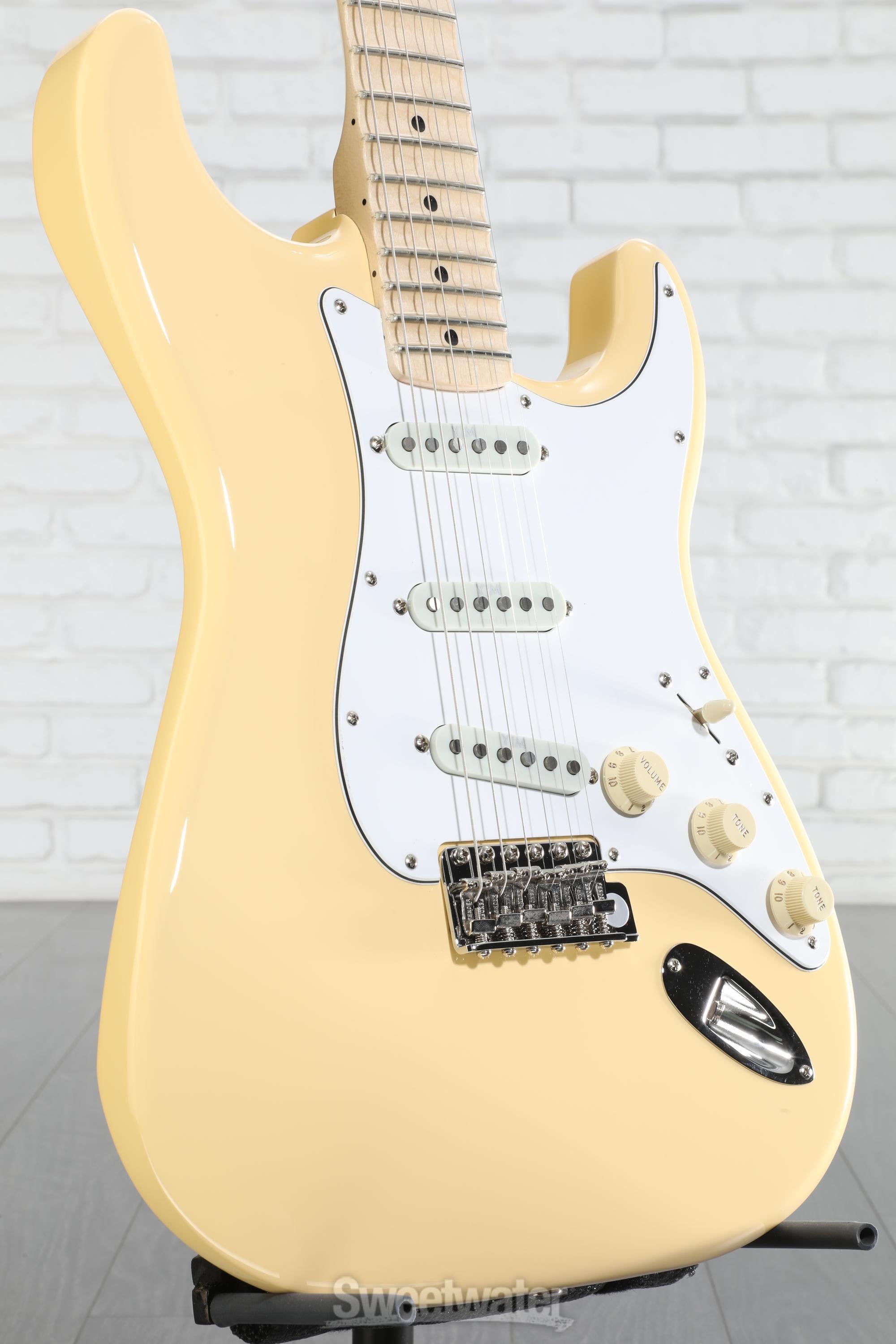 Fender Yngwie Malmsteen Stratocaster Electric Guitar - Vintage