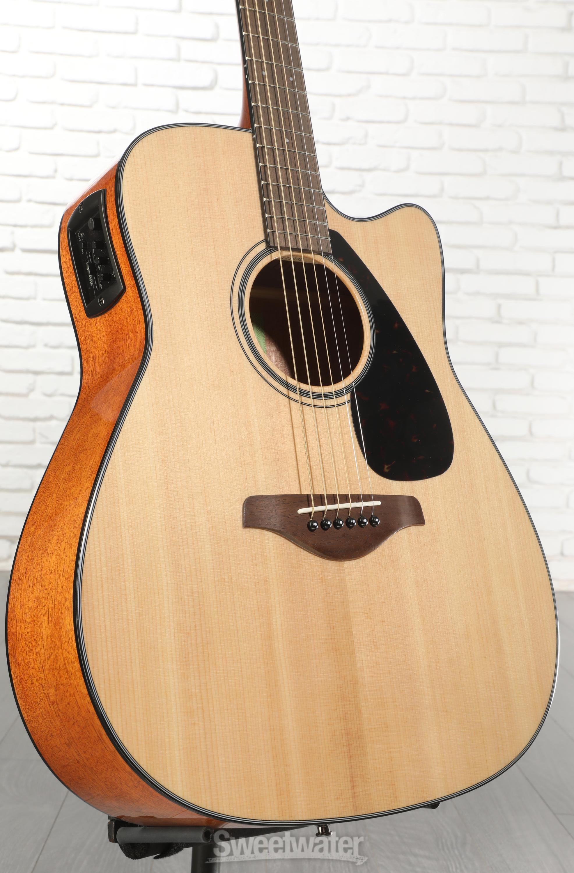 Photo of Yamaha FGX800C Dreadnought Cutaway Acoustic-electric Guitar - Natural