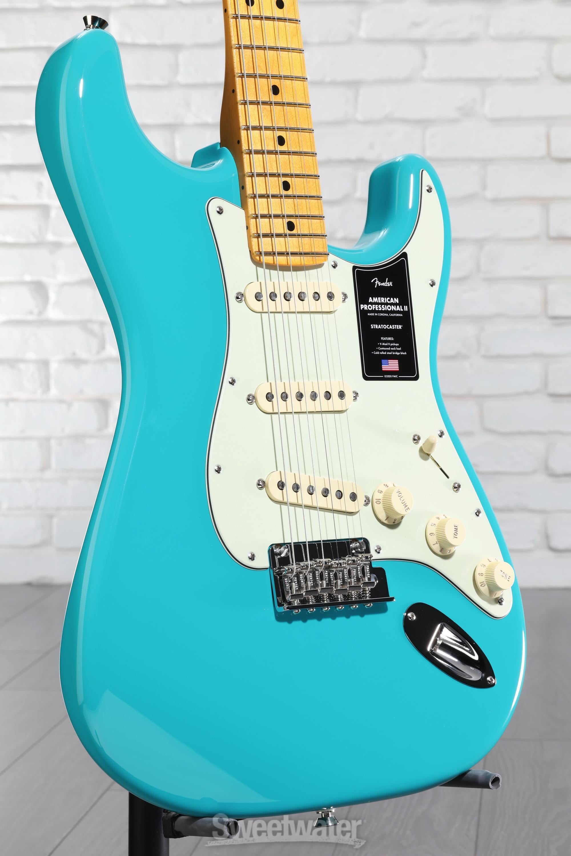Fender American Professional II Stratocaster - Miami Blue