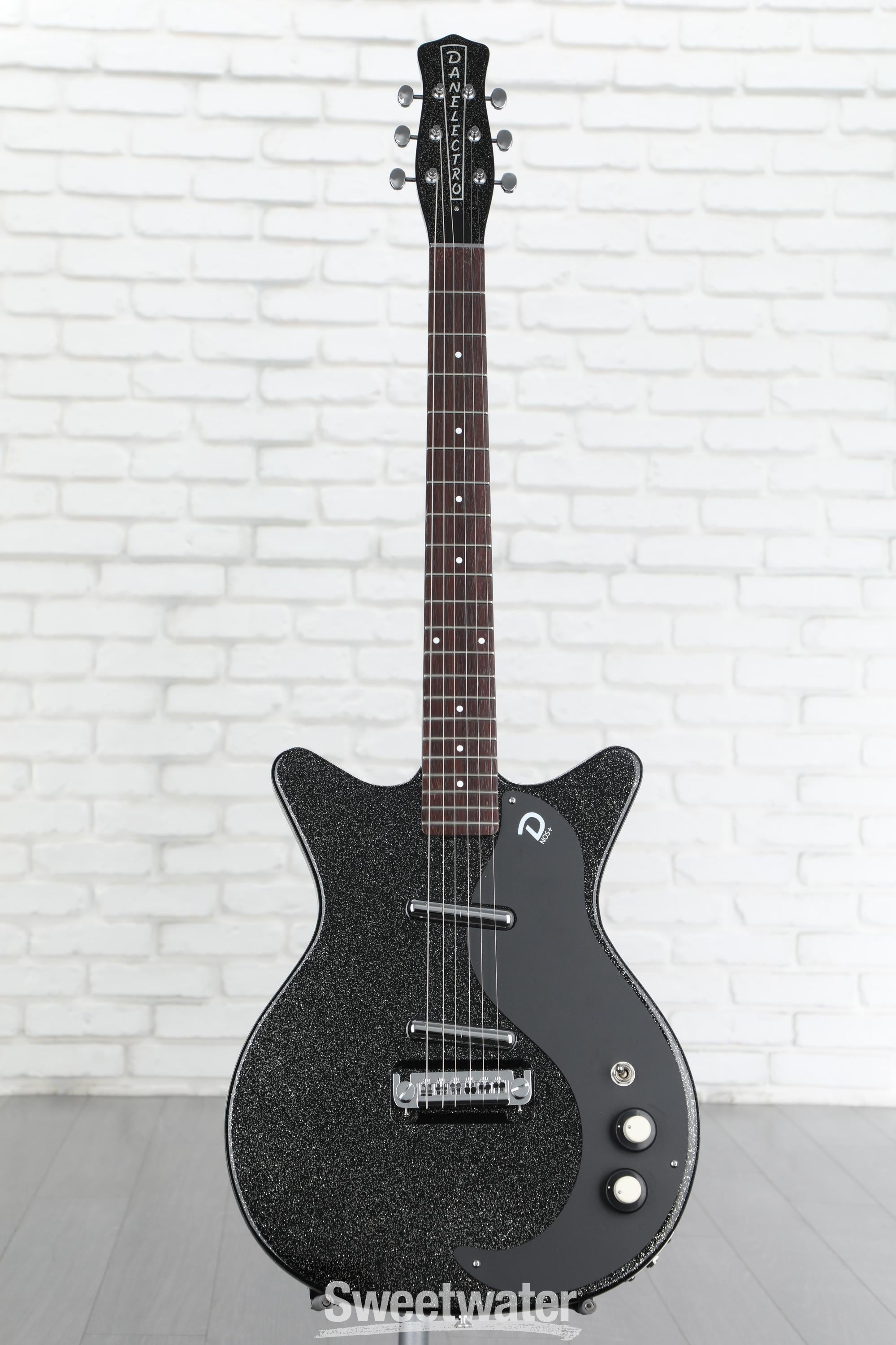 【着後レビューで 送料無料】 Danelectro Blackout 59 Electric Guitar - Black Metal Flake ギター