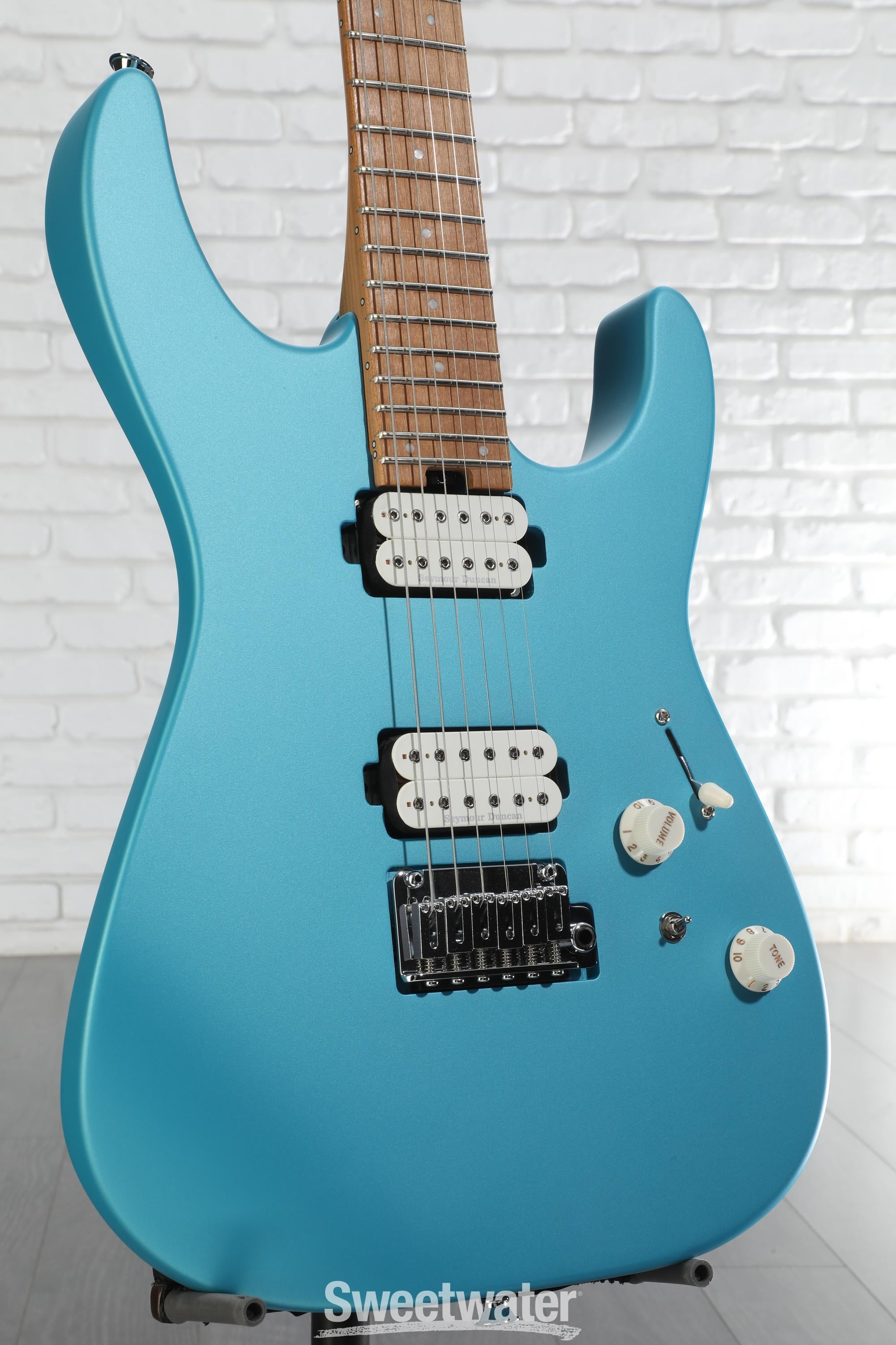 ほぼ新品CHARVEL Pro-Mod DK24 HH 2PT Blue Dinky™ (DK) :: Pro-Mod DK24 HH 2PT CM QM, Caramelized Maple