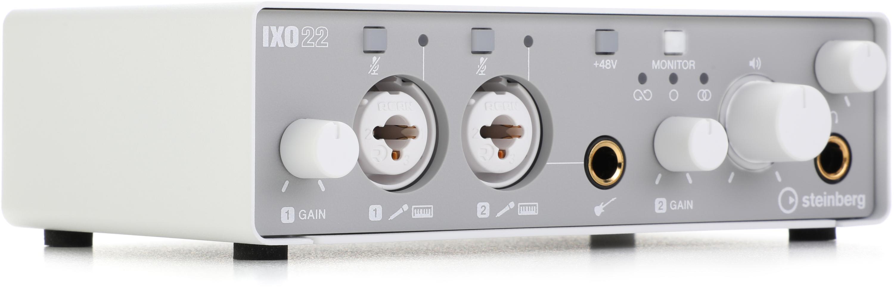 Steinberg IXO22 2x2 USB Audio Interface with HS5W Monitors - White