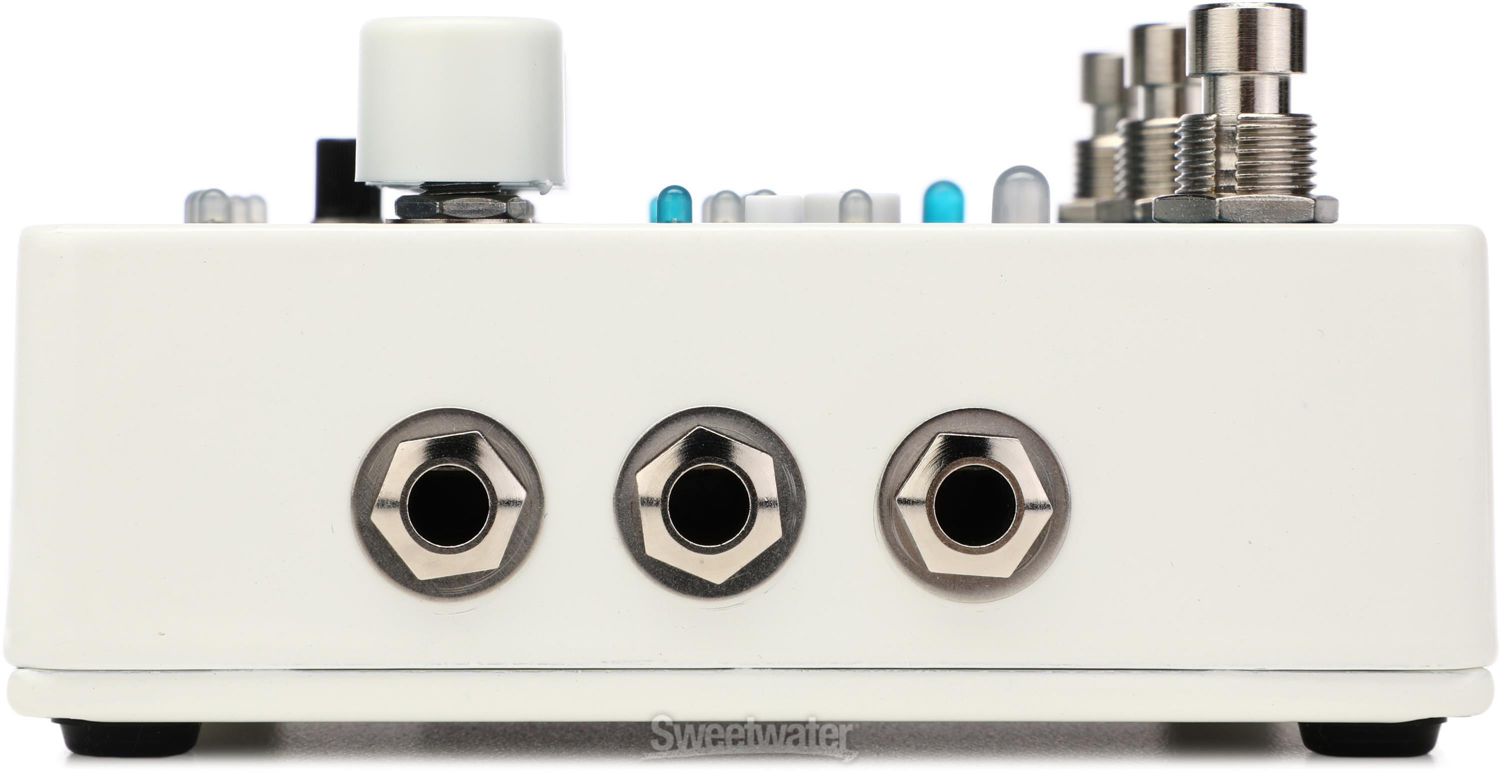 Electro-Harmonix Super Pulsar Stereo Tap Tremolo Pedal | Sweetwater