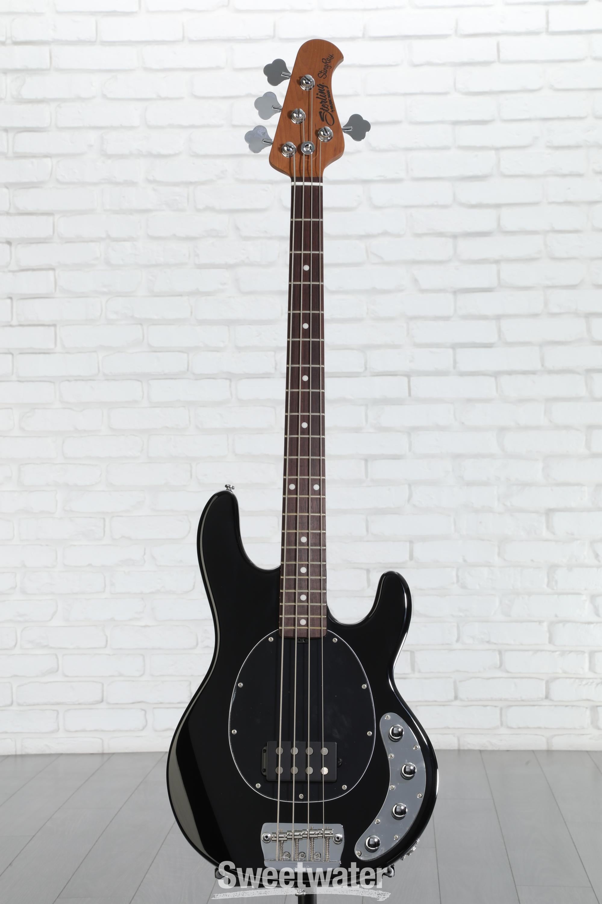 ベース Sterling by Music Man RAY34 Black MH Sterling By Music Man StingRay RAY34 Bass Guitar - Black | Sweetwater