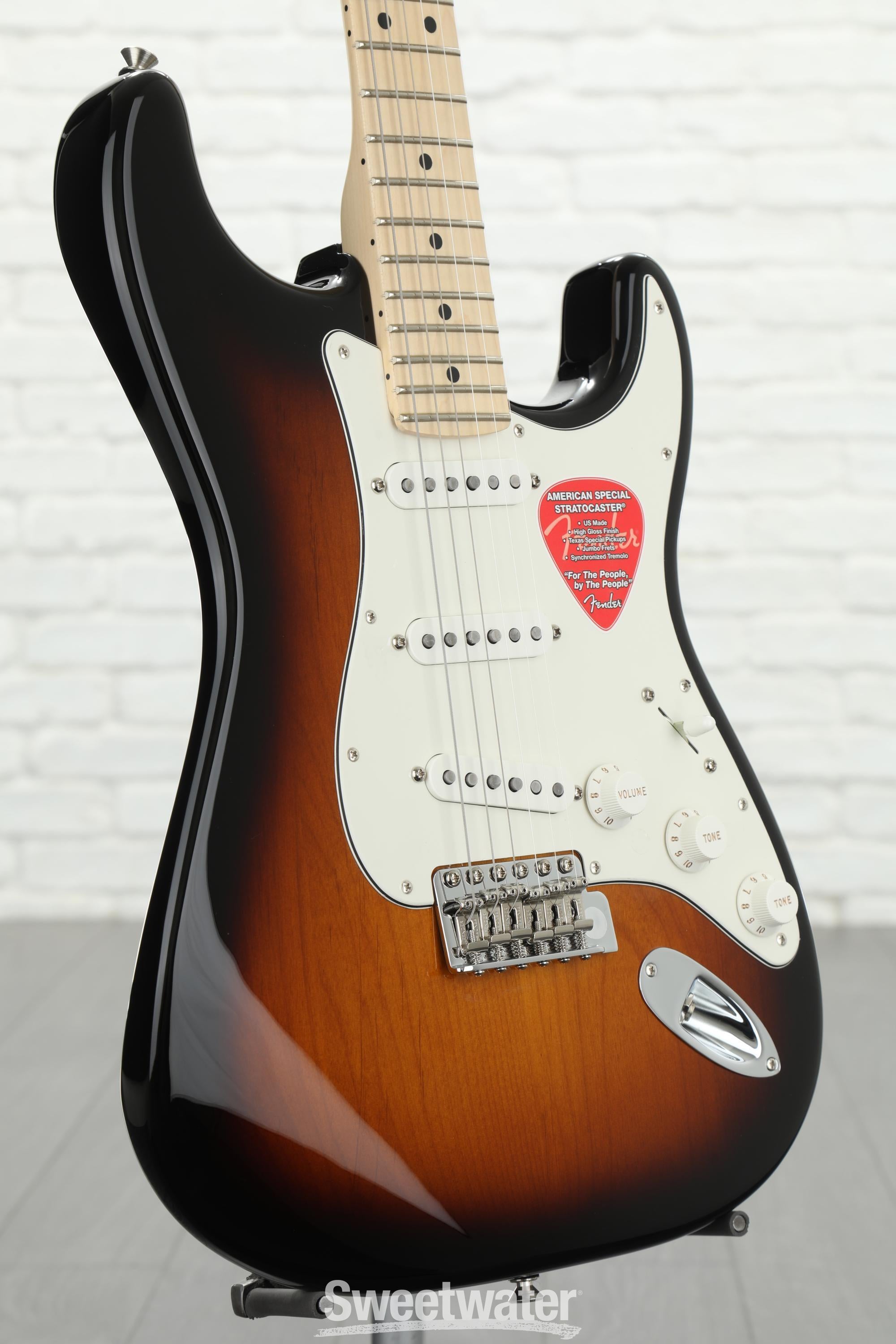 Fender American Special Stratocaster - 2-tone Sunburst w/ Maple