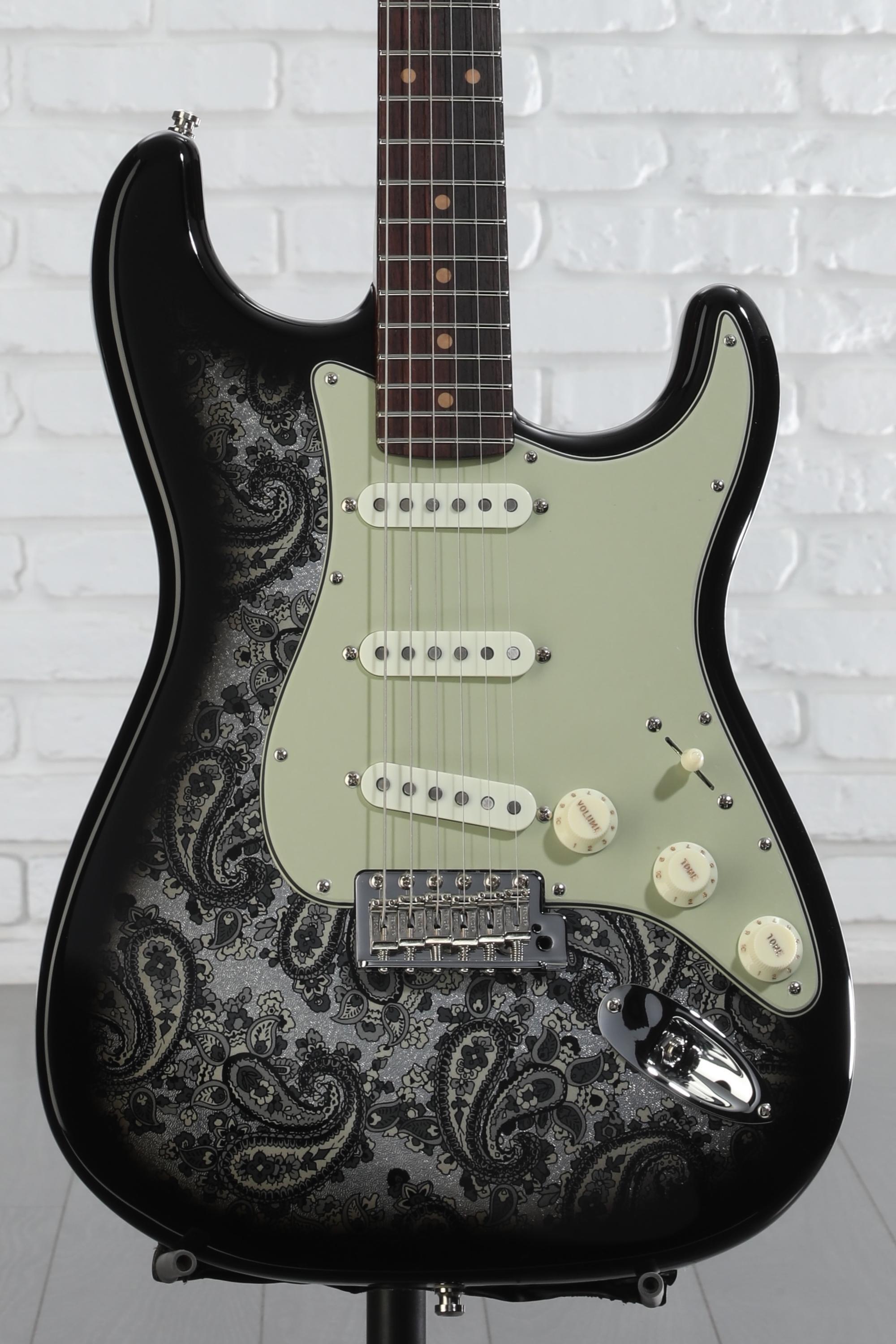 ギター Fender MEX Limited Black Paisley ST Fender Limited Edition Black Paisley Stratocaster - Eddie's