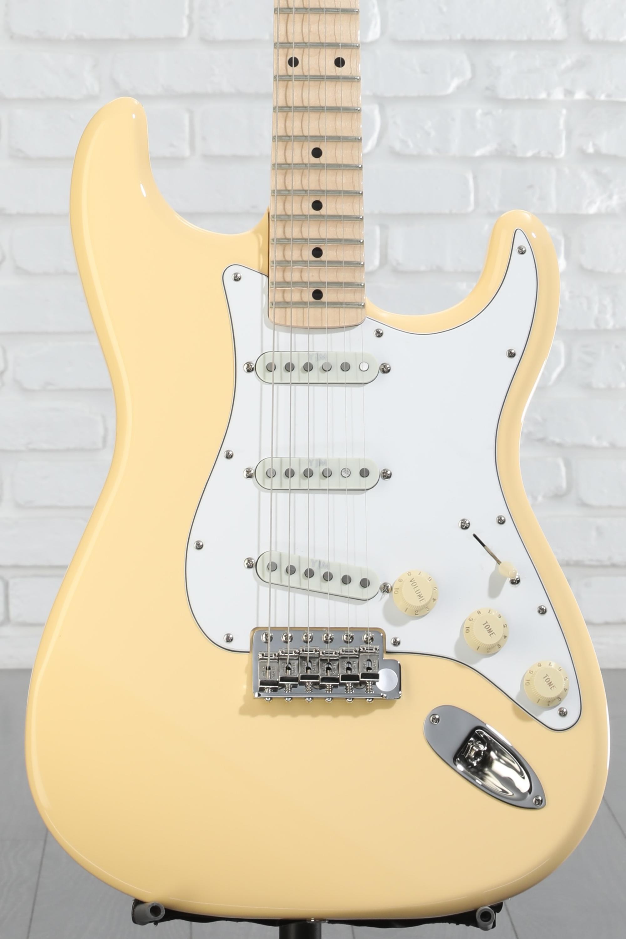 ギター Fender USA Yngwie Malmsteen Signature Fender Japan Exclusive Yngwie Malmsteen Signature