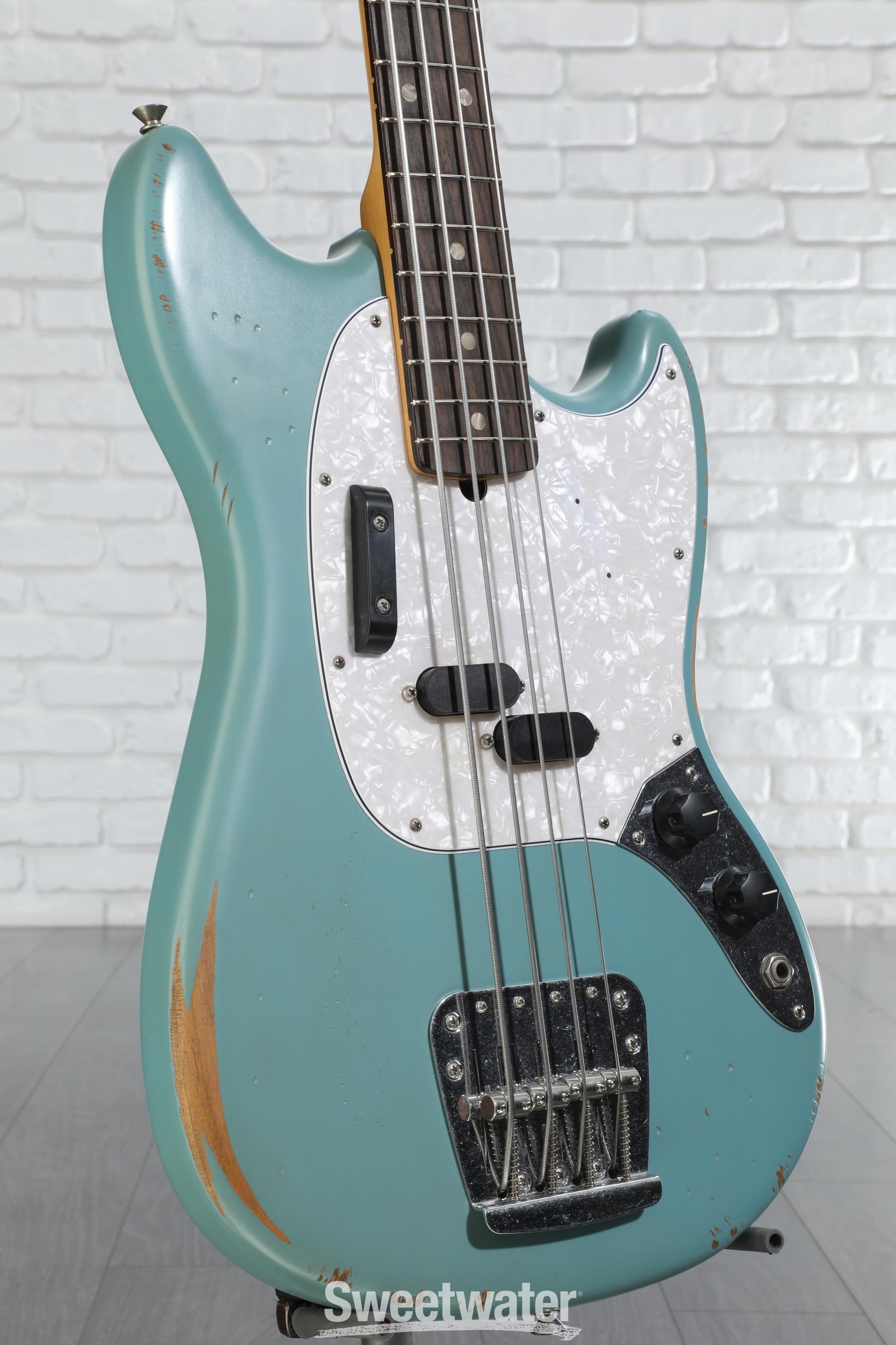 【人気投票 】ハイブランド人気ランキング！ Fender JMJ Blue Daphne Faded - Bass Mustang Worn Road ベース