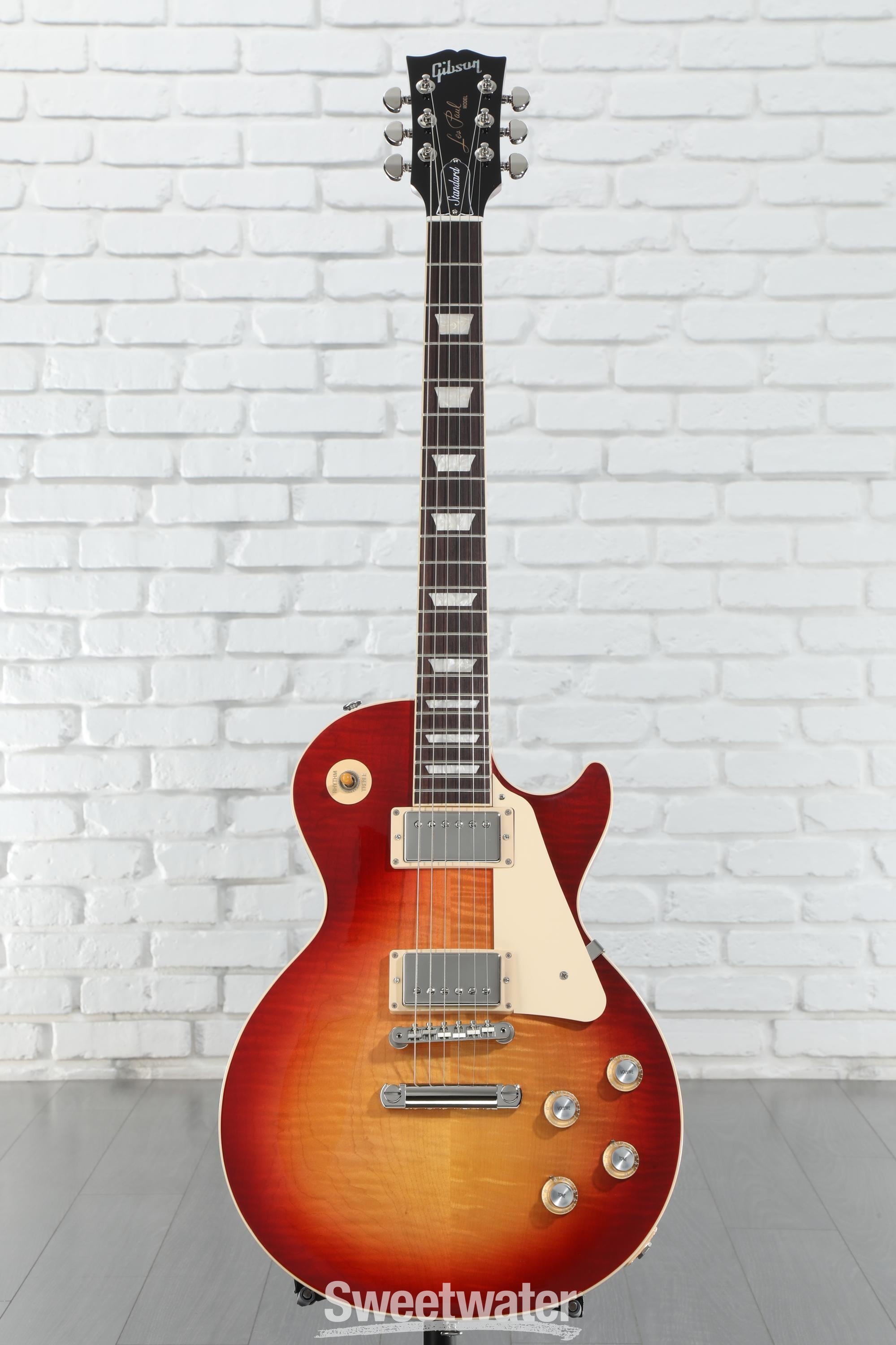 Gibson Les Paul Standard Electric Guitar in Cherry Sunburst