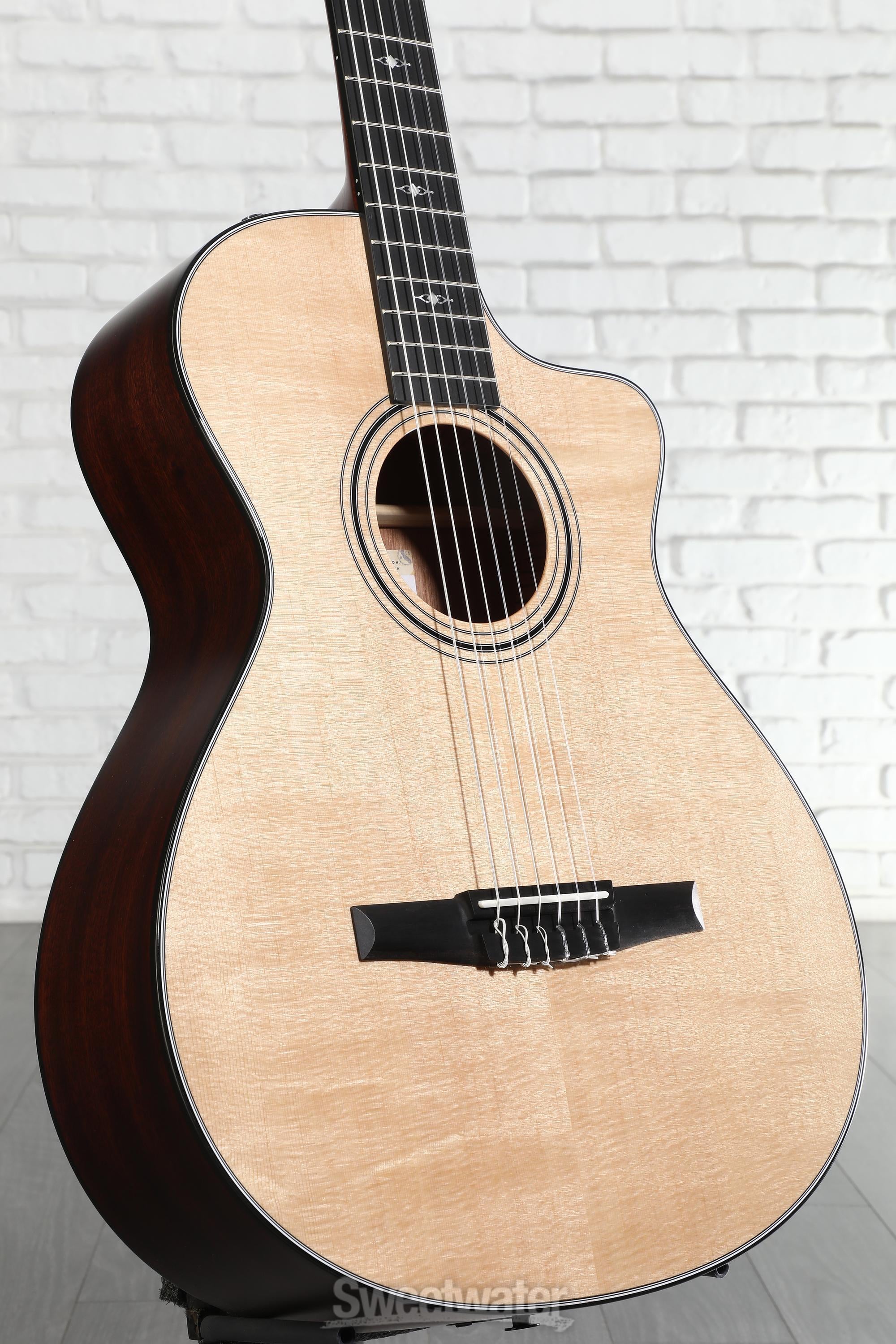 Taylor 312ce-N Nylon Acoustic-electric Guitar - Natural Sitka