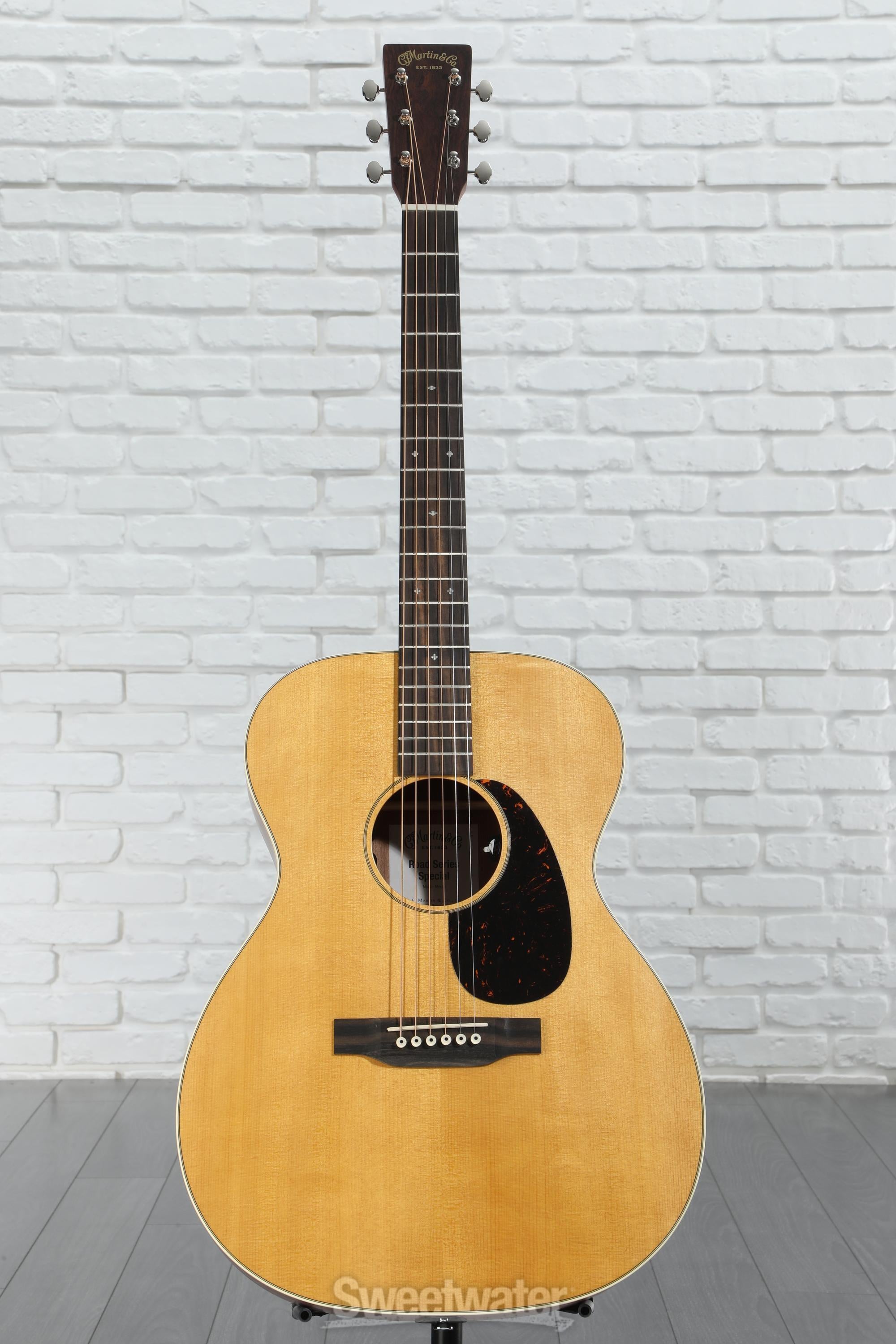 Martin Sweetwater Select Vintage Inspired Road Series OM-10E