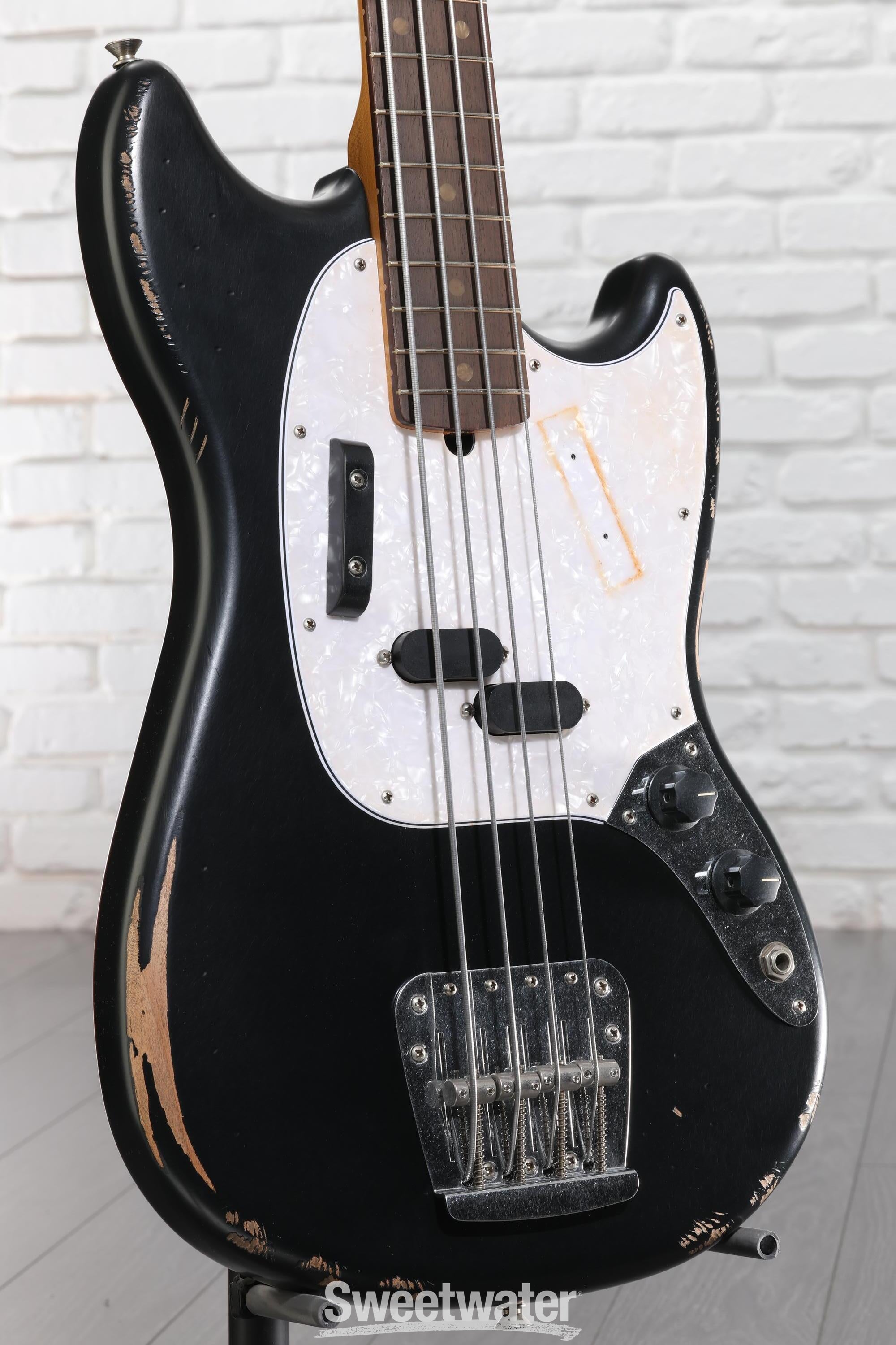 ベース Fender Road warm JMJ Mustang bass Black Fender JMJ Road Worn Mustang Bass - Black | Sweetwater