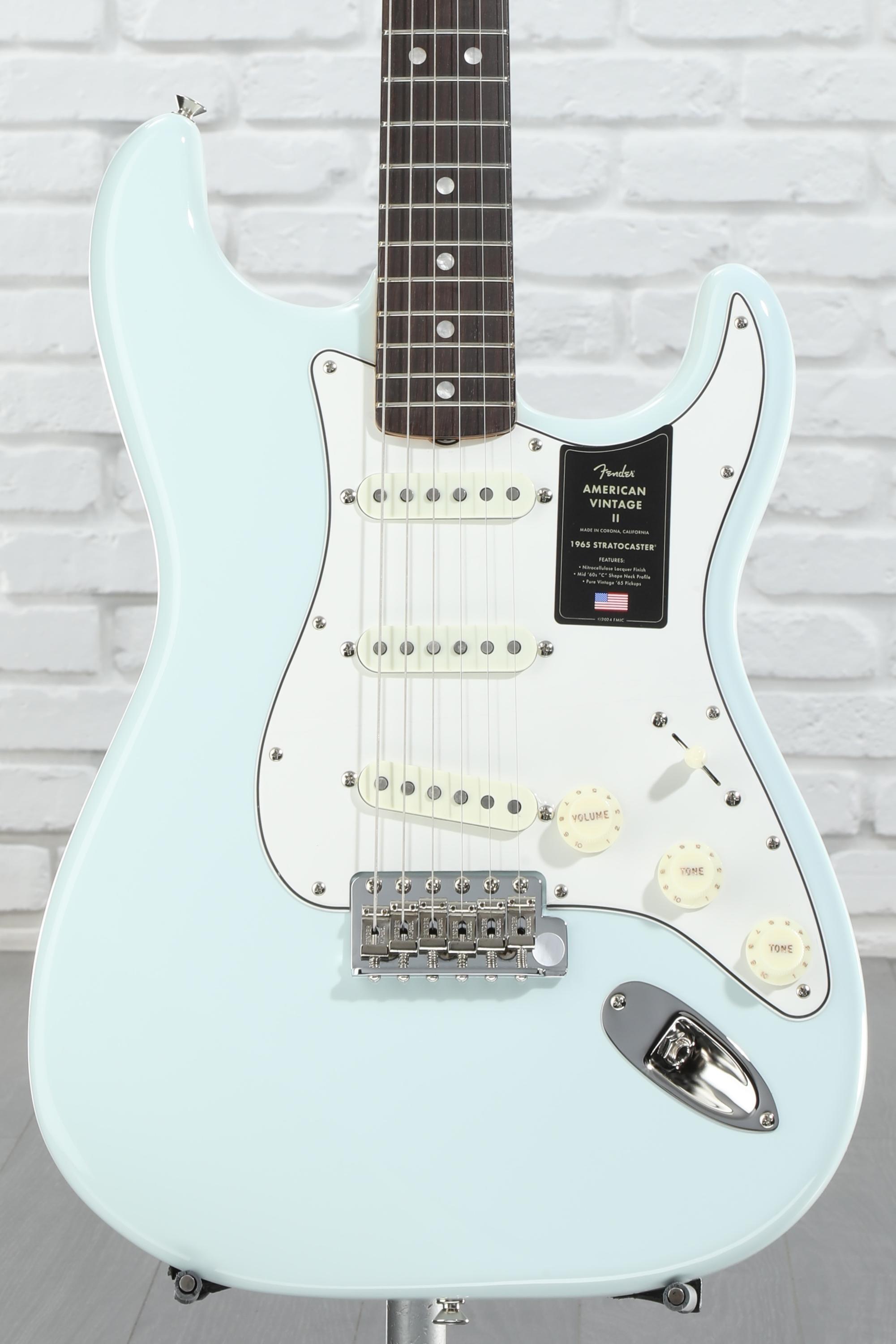 Amazon.com: Fender American Vintage II 1961 Stratocaster
