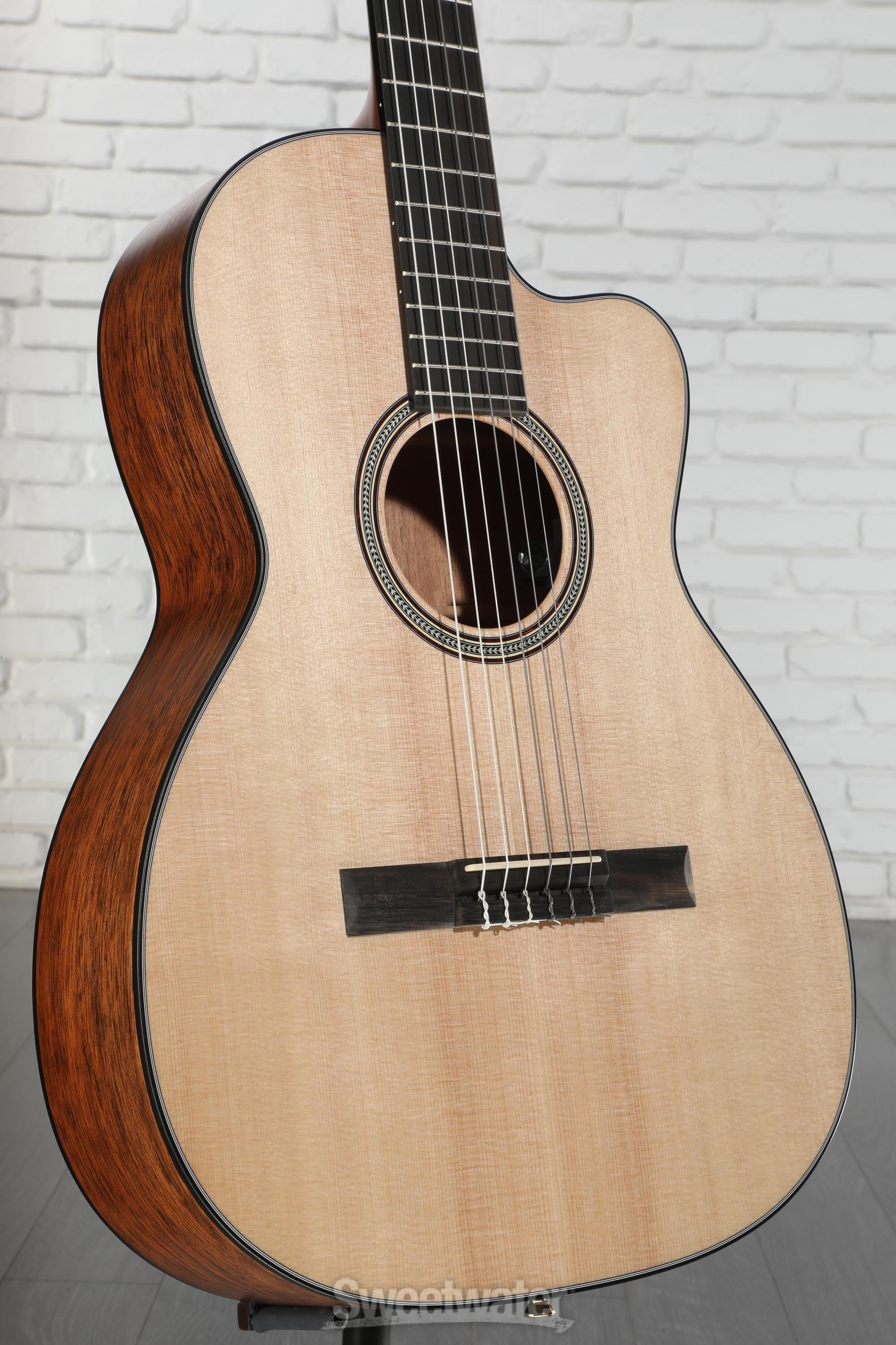 三井 Martin 000C12-16E Nylon Martin 000C12-16E Nylon Acoustic-Electric Guitar | Martin Guitar
